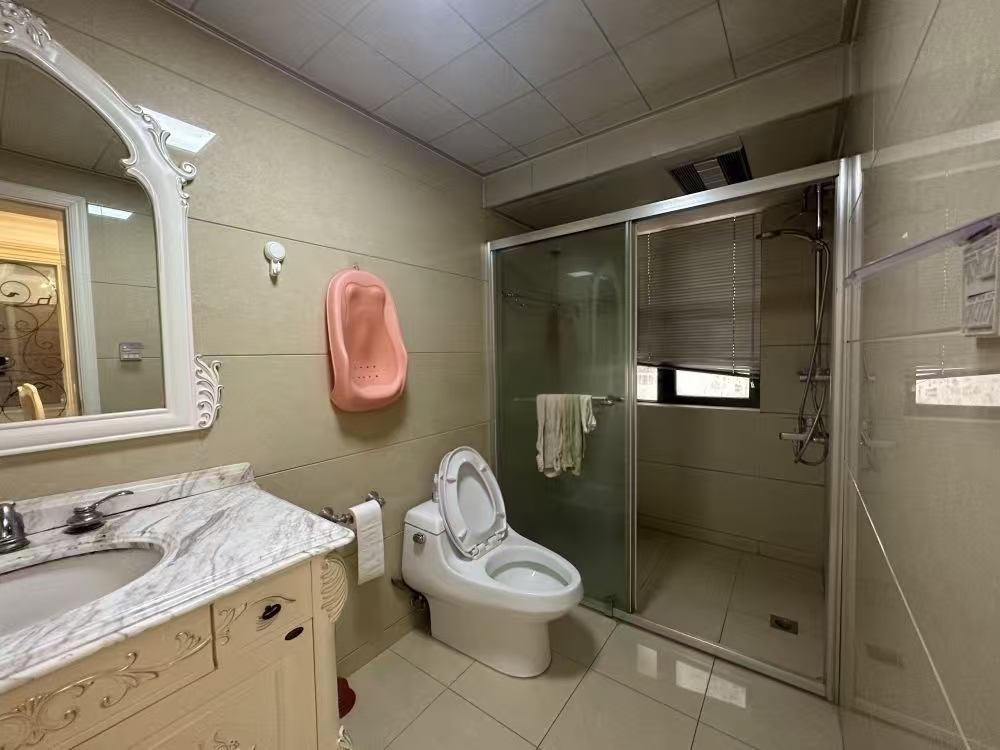 流金岁月-华晨国际  4室2厅2卫    90.0万 流金岁月-华晨国际  4室2厅2卫    90.0万室内图