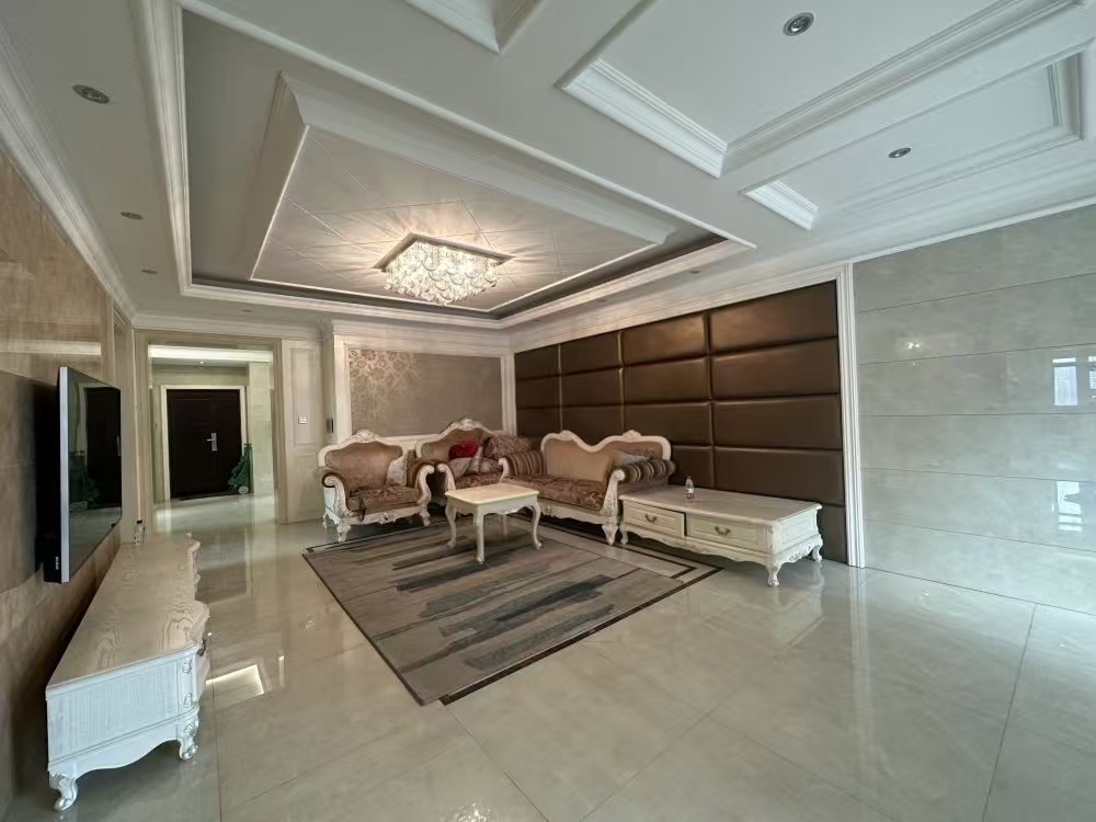 流金岁月-华晨国际  4室2厅2卫    90.0万 流金岁月-华晨国际  4室2厅2卫    90.0万室内图