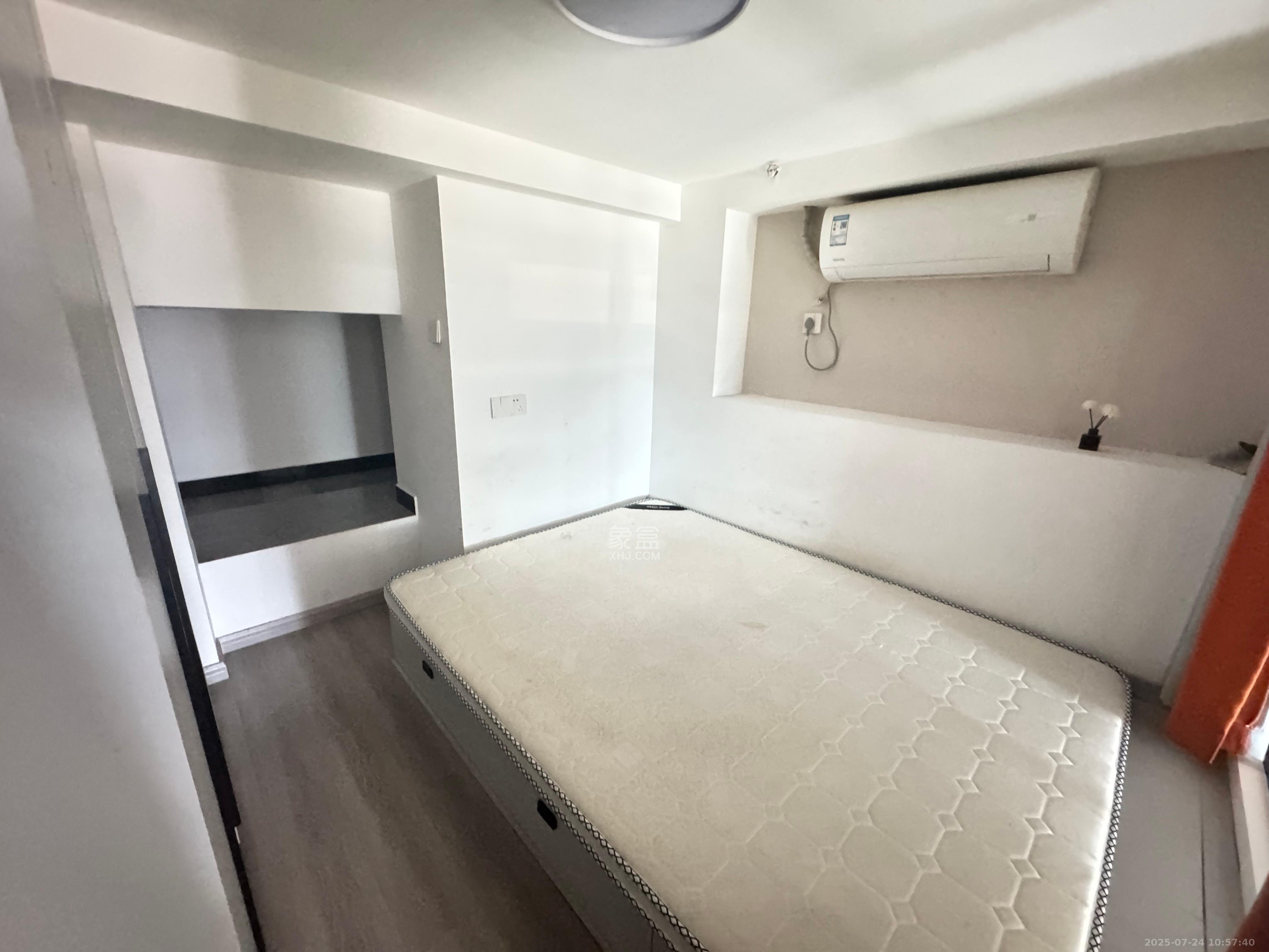 卓越江岸 2室1厅1卫 2600.0元/月 卓越江岸 2室1厅1卫 2600.0元/月室内图