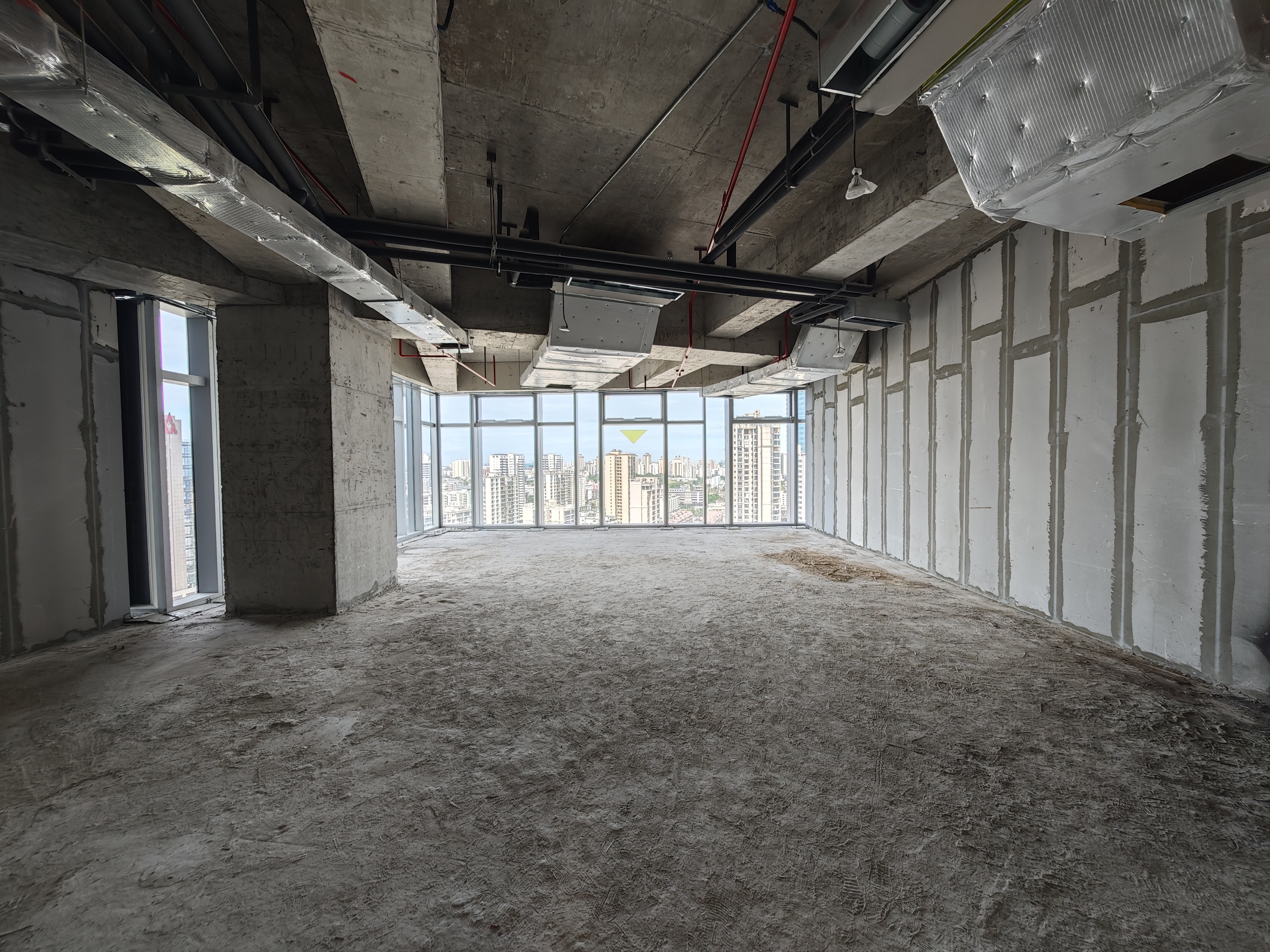 招商局大厦   159.5㎡      9500.0元/月