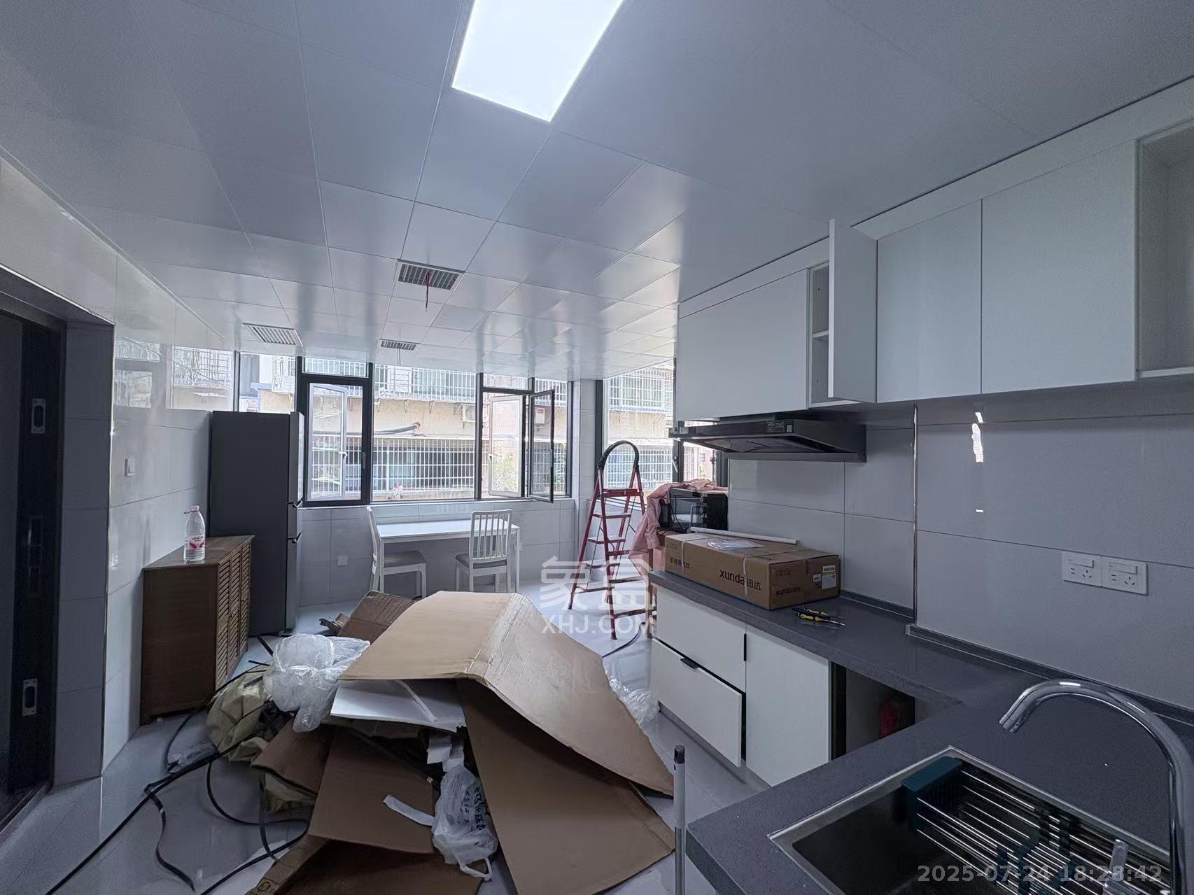 杏林小区 3室2厅1卫 2500.0元/月 杏林小区 3室2厅1卫 2500.0元/月室内图