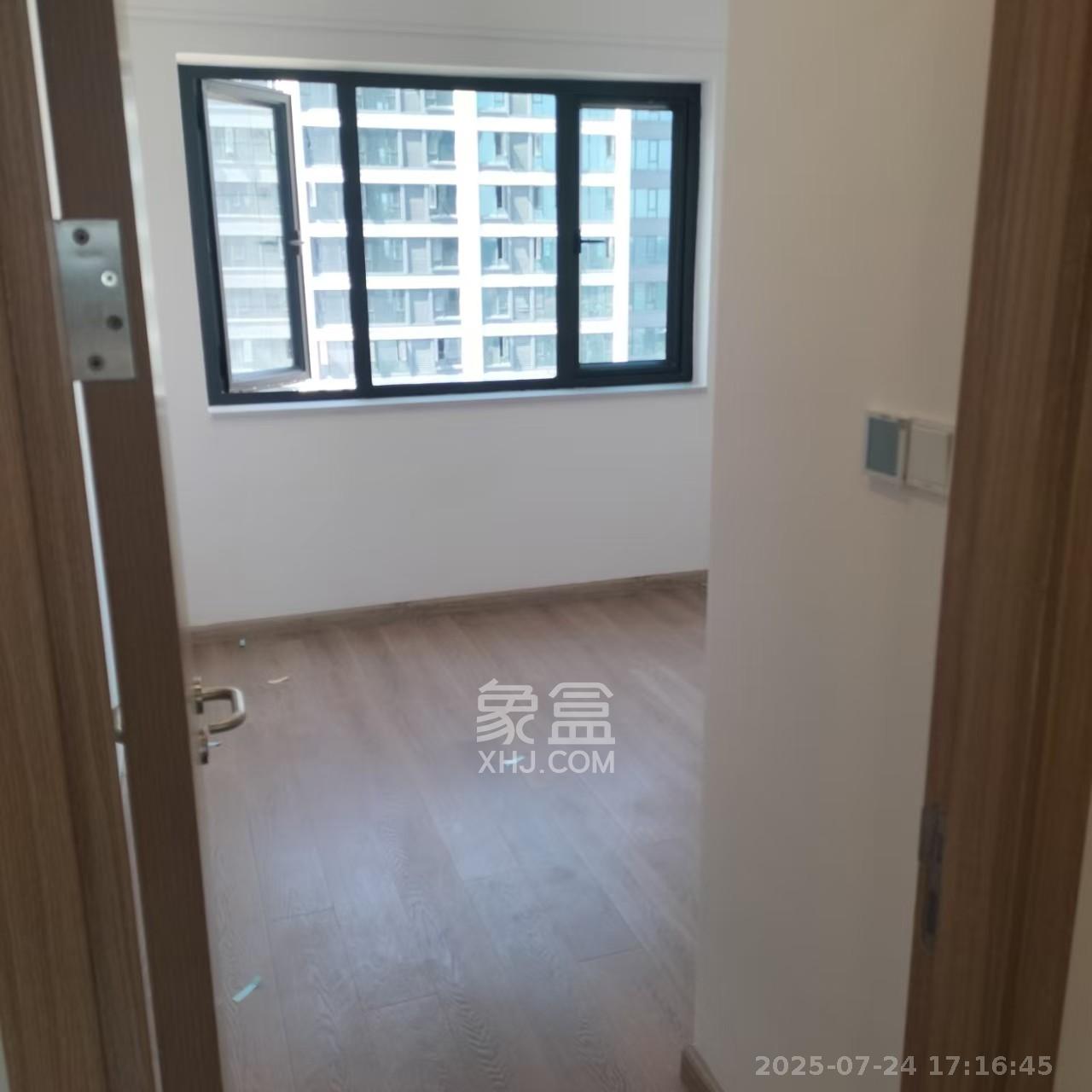南山梅溪一方  4室2厅3卫   4500.00元/月室内图