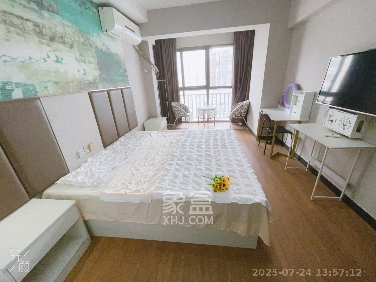 东方芙蓉  1室1厅1卫   1700.00元/月室内图