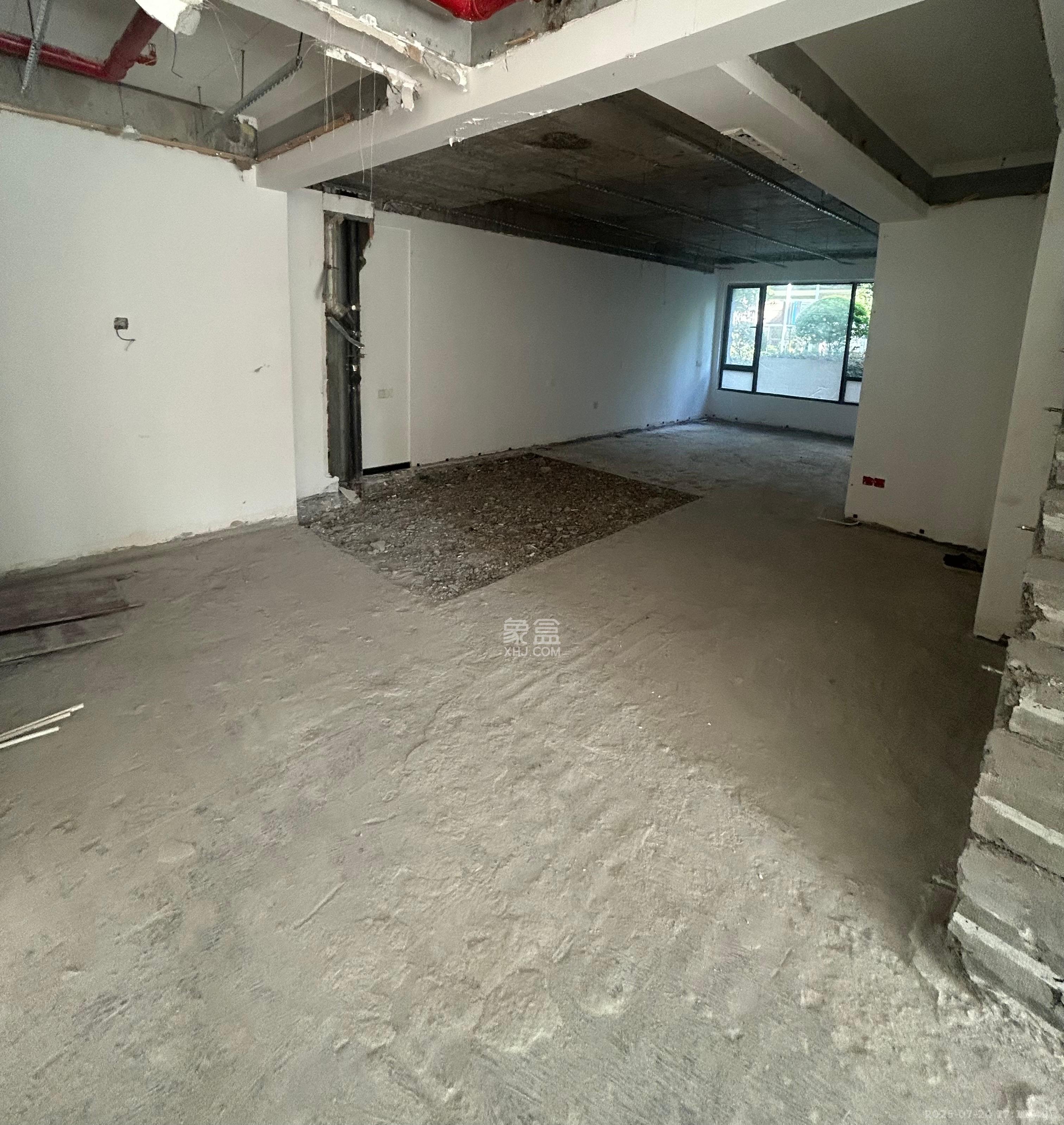 建发央著  4室2厅2卫   3000.00元/月室内图