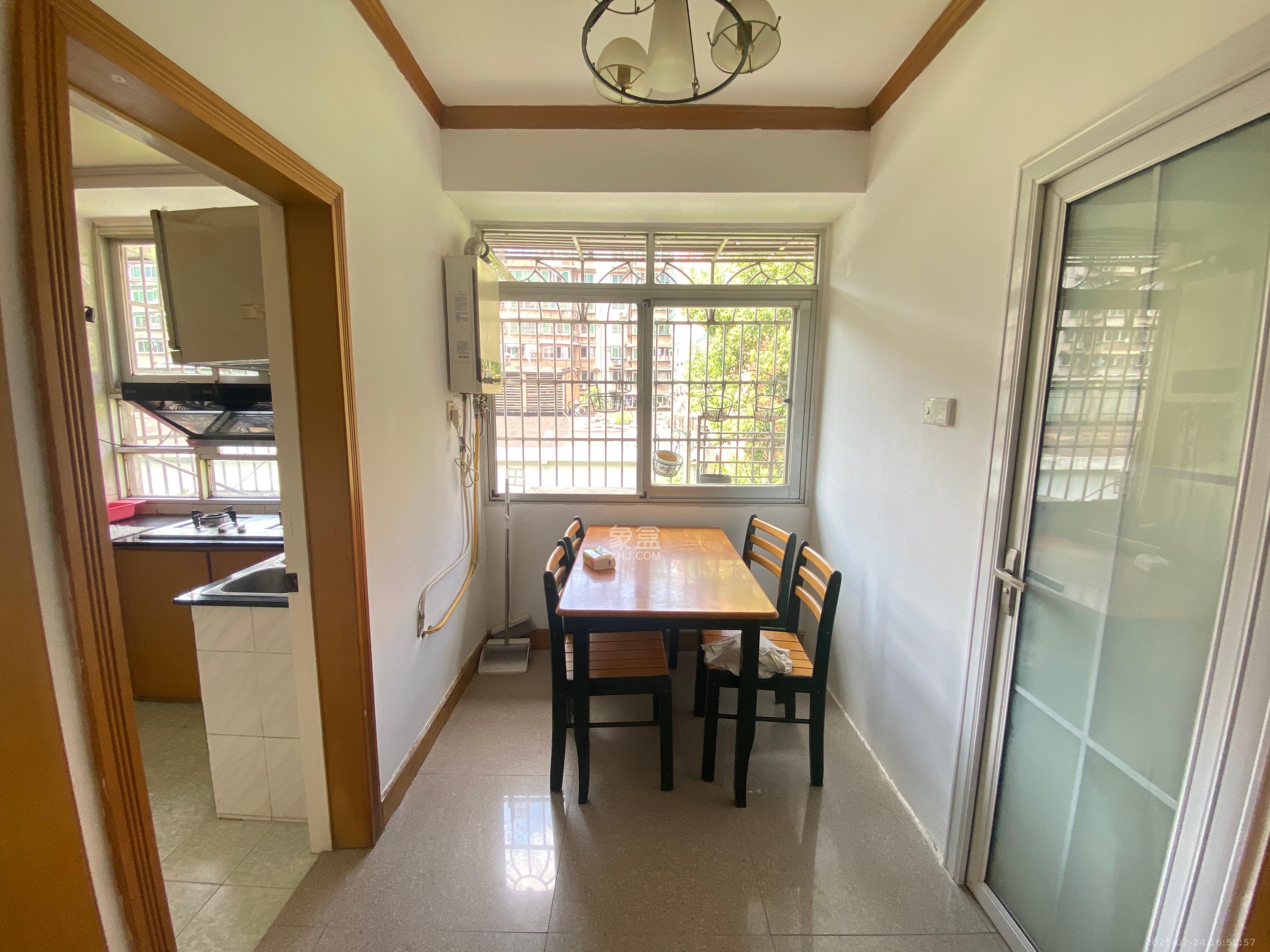 变压器厂宿舍  2室2厅1卫    1500.0元/月 变压器厂宿舍  2室2厅1卫    1500.0元/月室内图