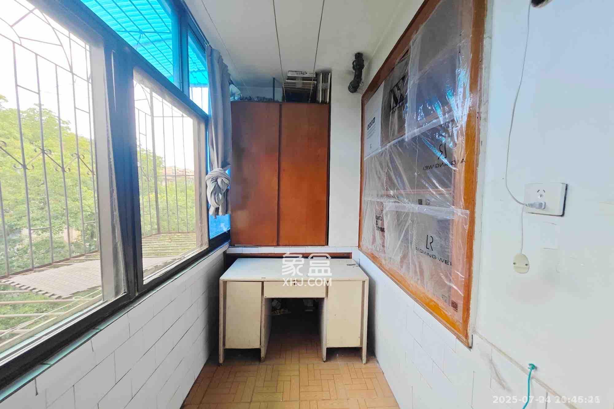 茶园坡社区(原王家冲社区)  1室0厅0卫    1400.0元/月室内图