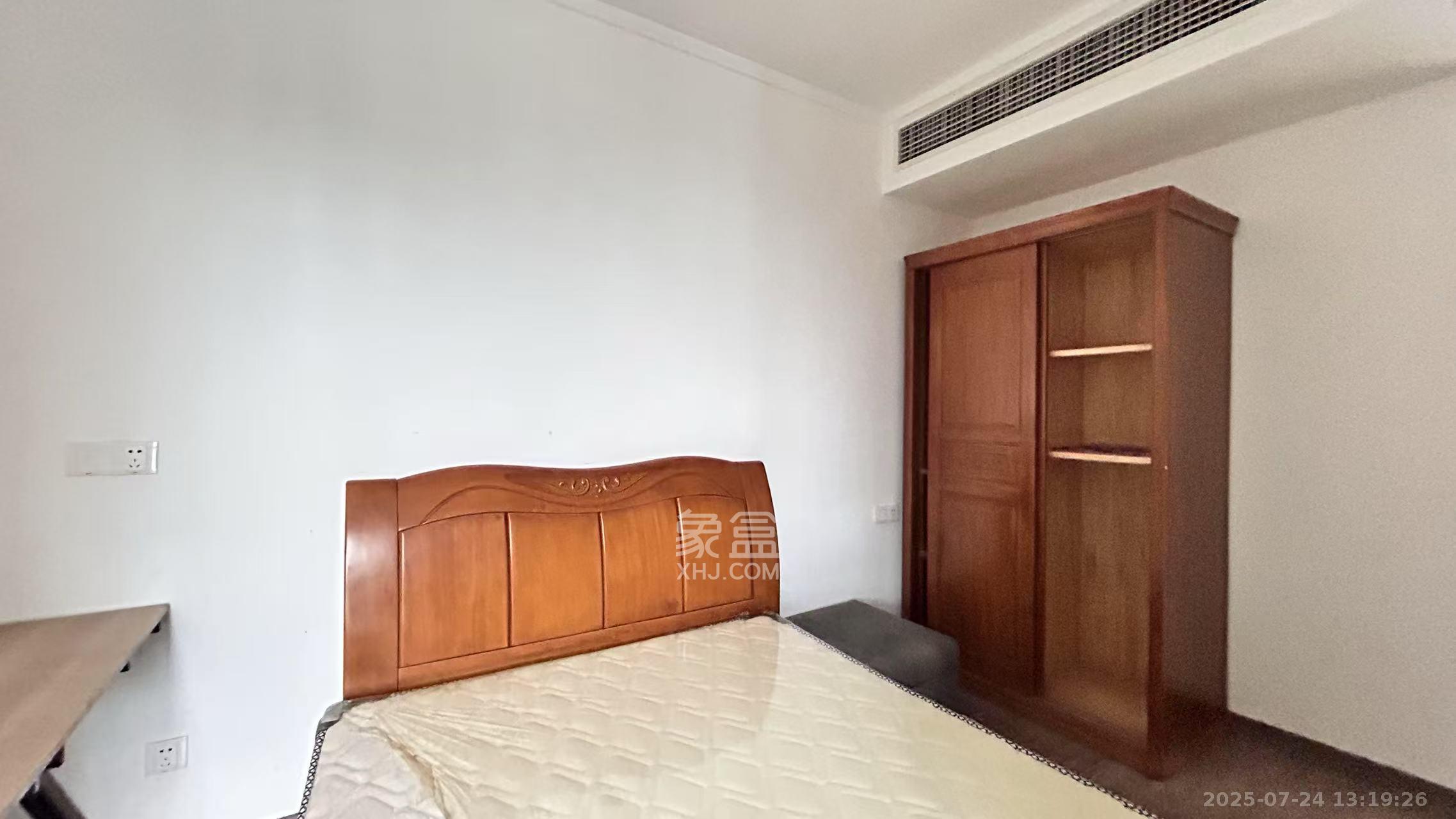 恒伟湘江时代 3室2厅1卫 3000.0元/月 恒伟湘江时代 3室2厅1卫 3000.0元/月室内图