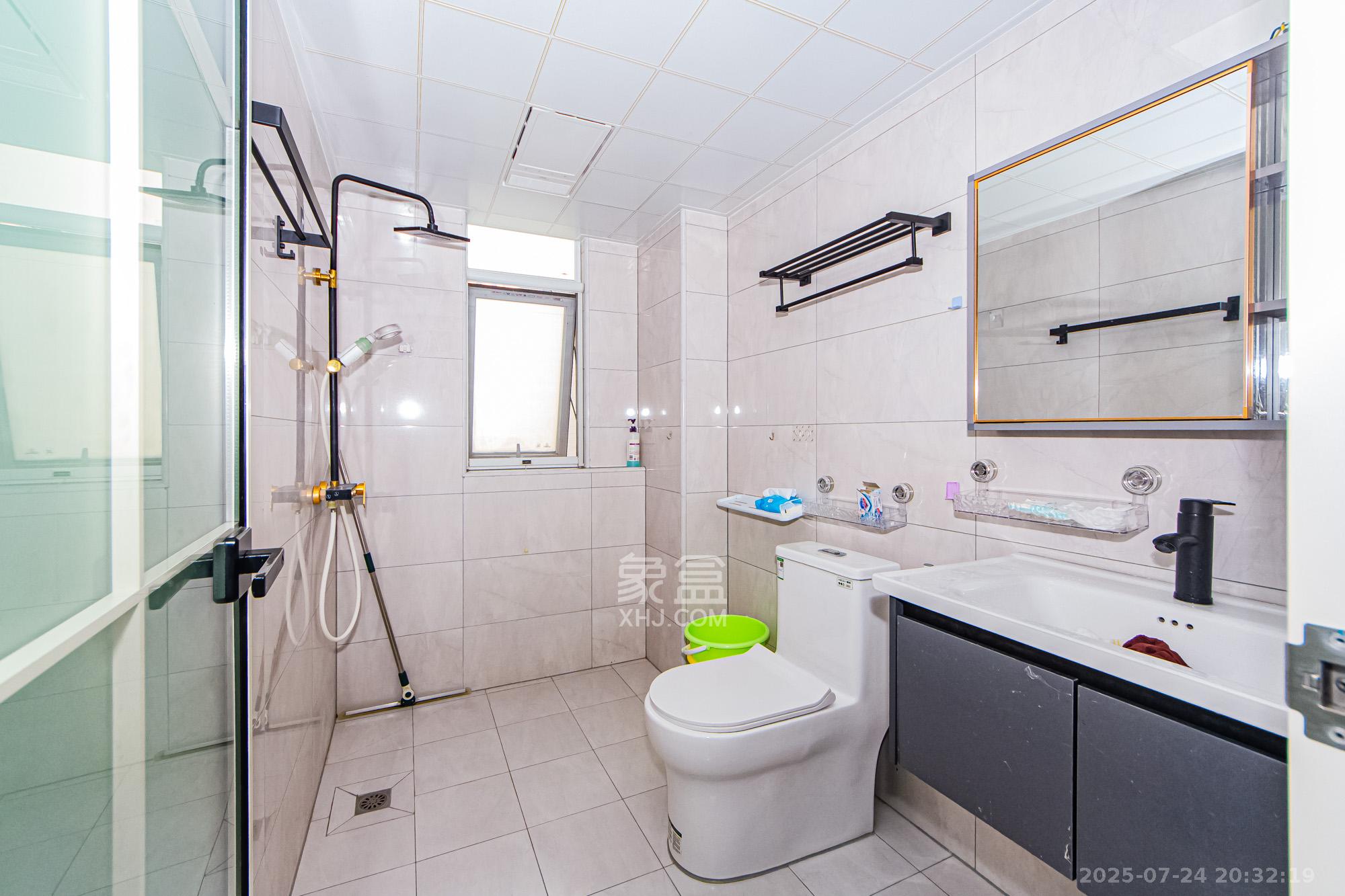 北辰三角洲C3区  5室2厅2卫    320.0万 北辰三角洲C3区  5室2厅2卫    320.0万卫生间