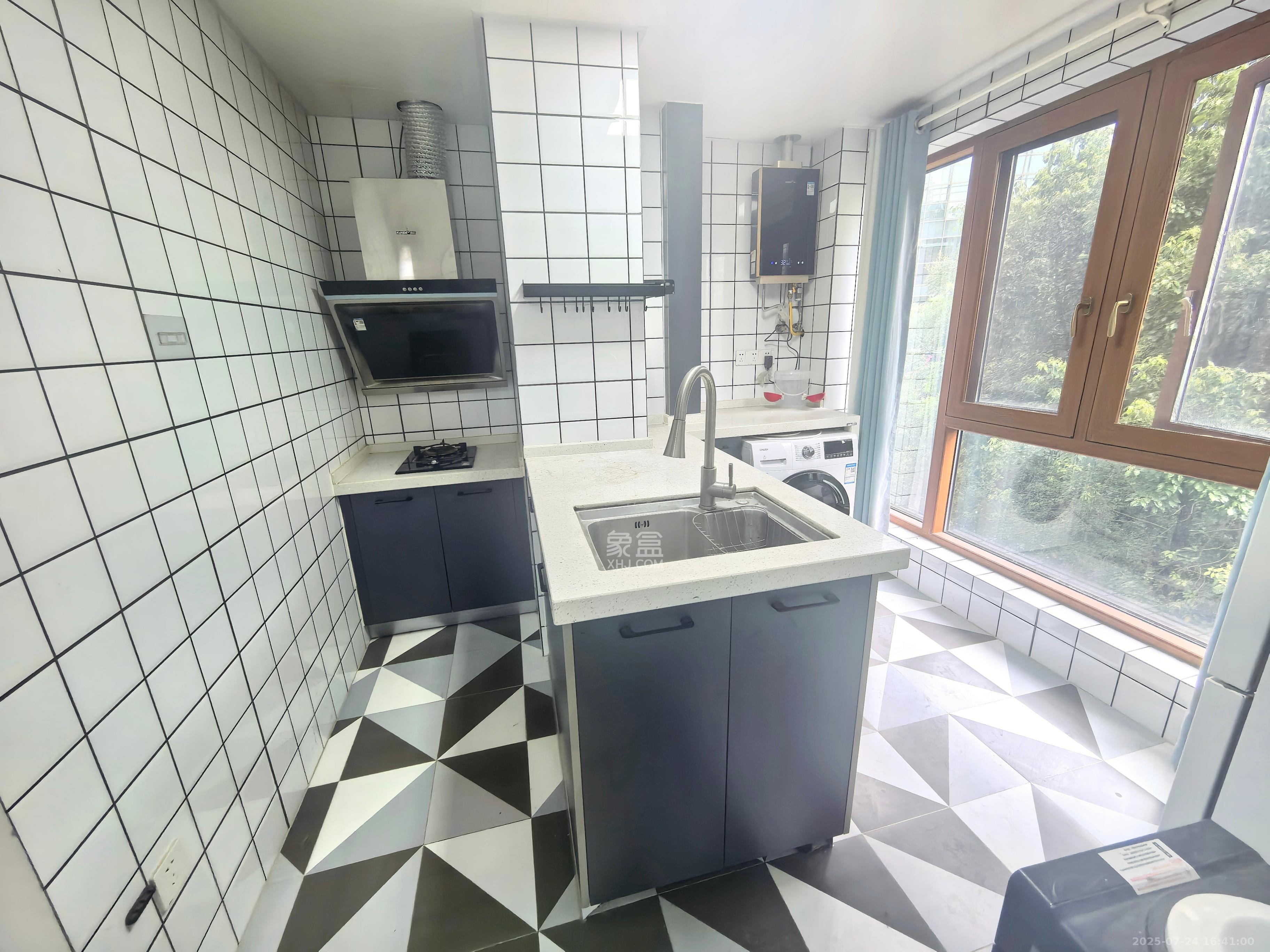 中信城市广场(中信新城一期) 1室1厅1卫 1400.0元/月 中信城市广场(中信新城一期) 1室1厅1卫 1400.0元/月室内图