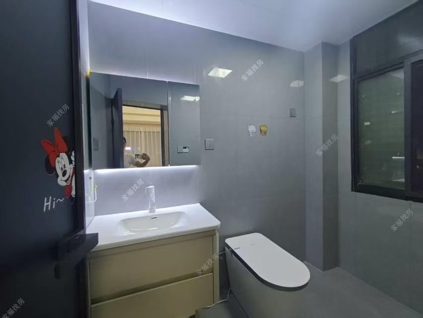 新世界建材城  3室2厅2卫    63.8万 新世界建材城  3室2厅2卫    63.8万客厅