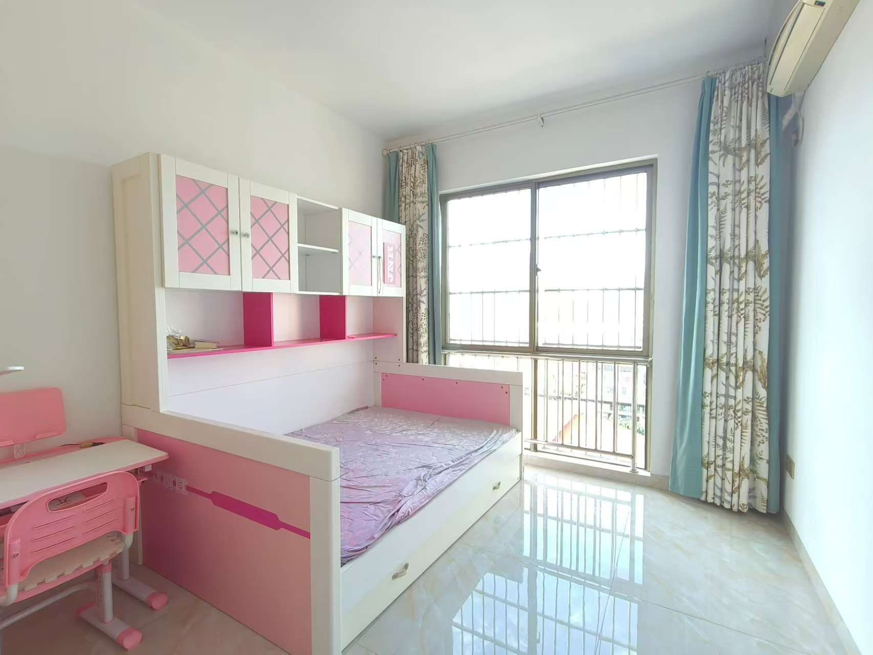 凤凰明珠  3室2厅2卫    155.0万 凤凰明珠  3室2厅2卫    155.0万室内图