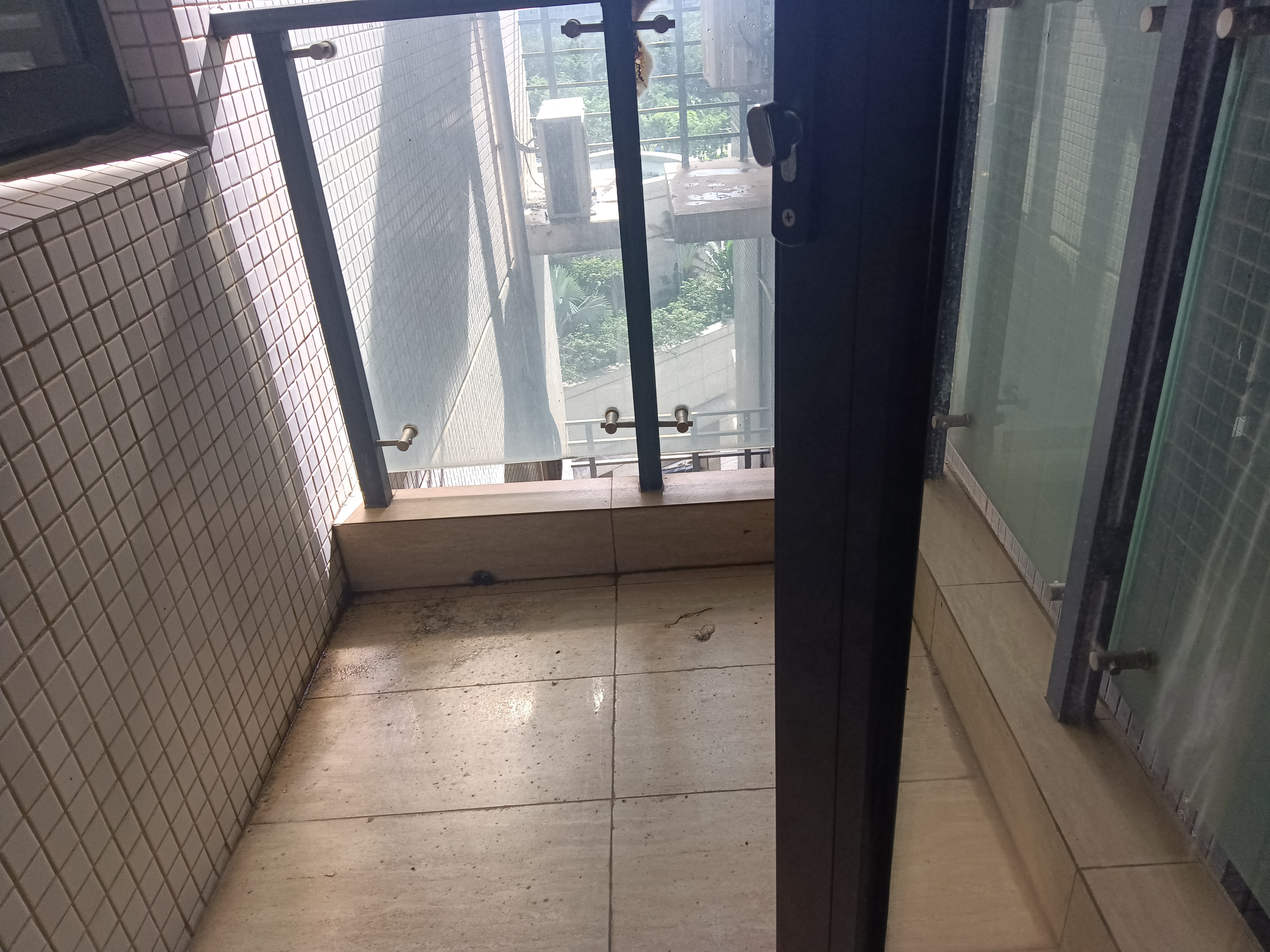 宝华海景 1室1厅1卫 2700.0元/月 宝华海景 1室1厅1卫 2700.0元/月室内图