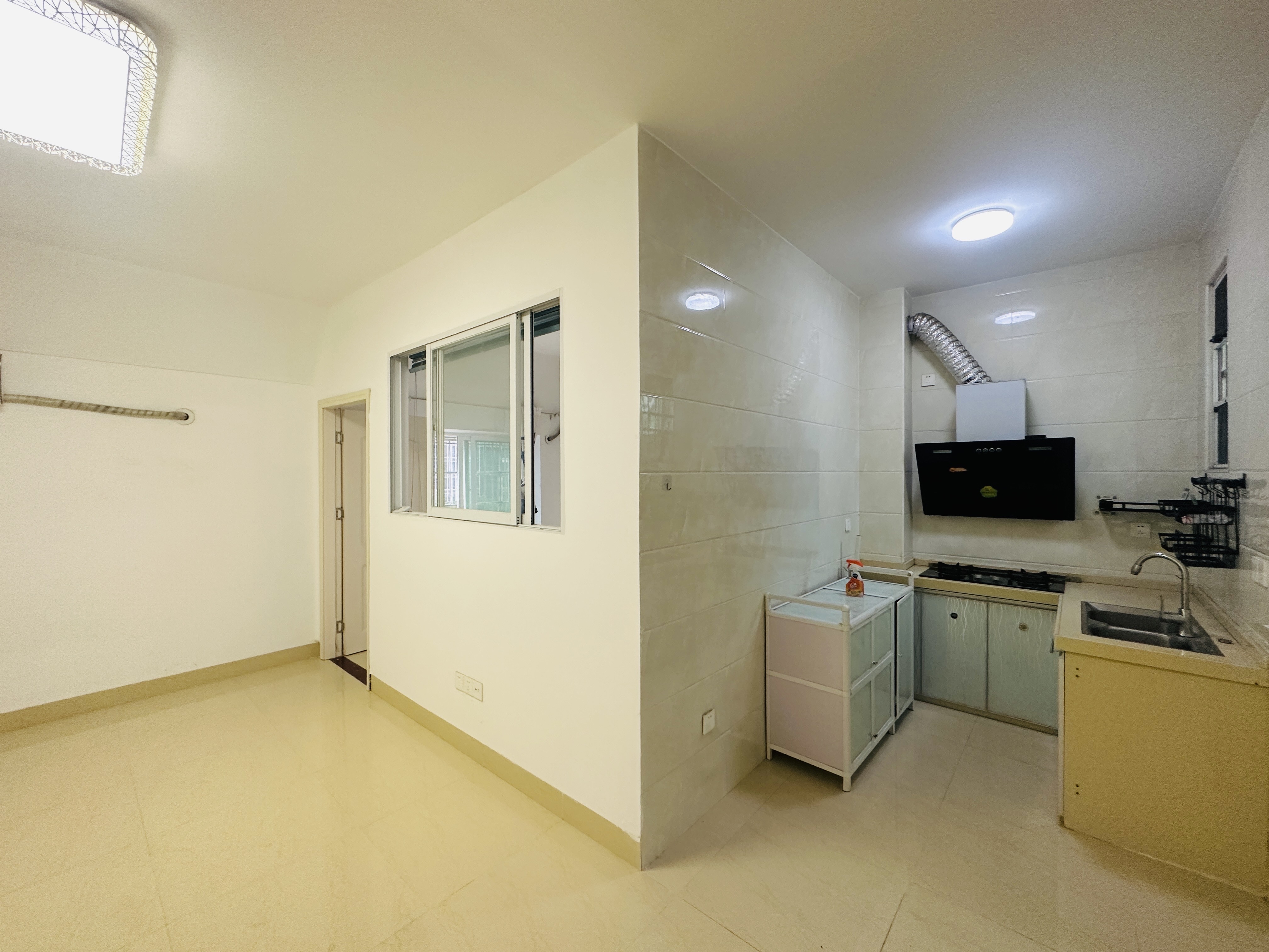 金美花园 2室2厅1卫 75.0万 金美花园 2室2厅1卫 75.0万客厅