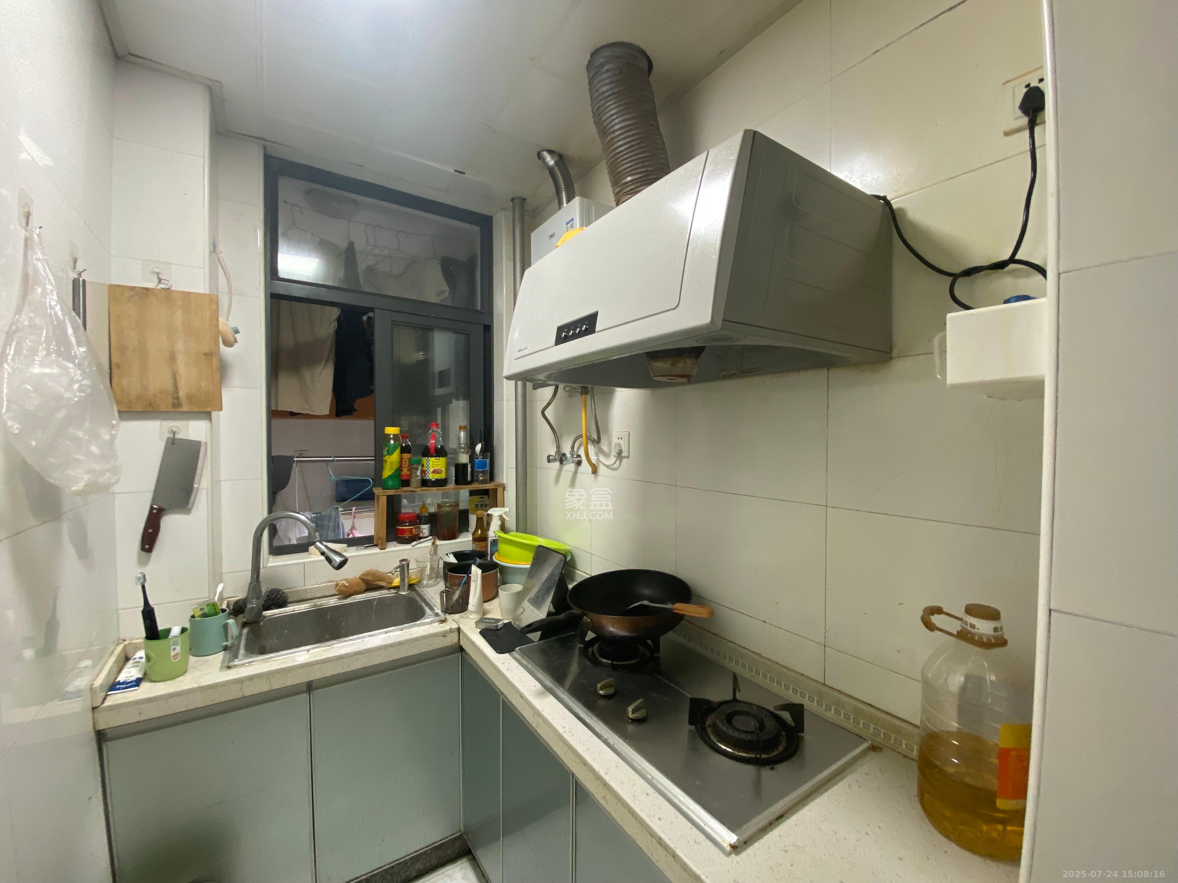 童话里 2室1厅1卫 1500.0元/月 童话里 2室1厅1卫 1500.0元/月室内图