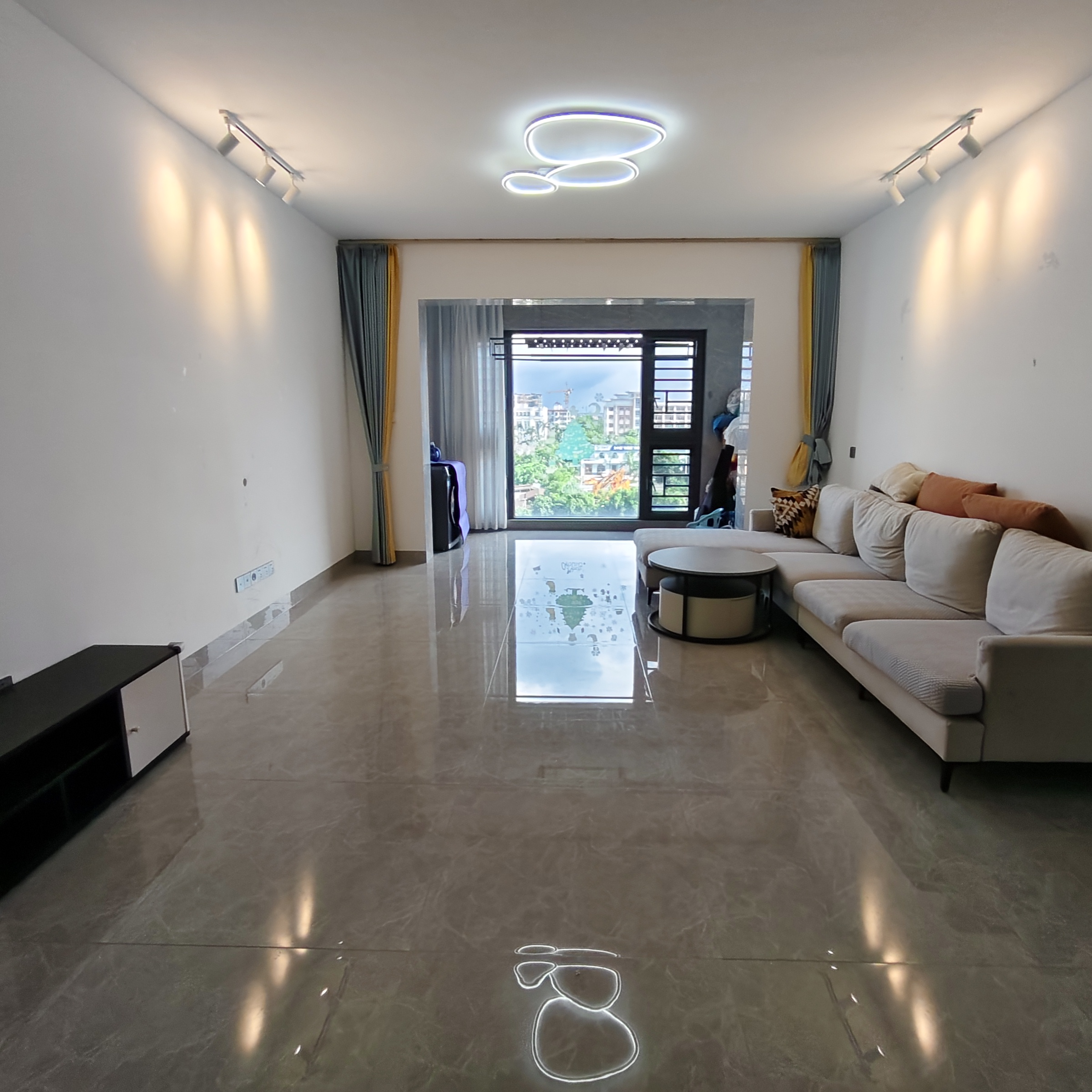 世茂璀璨滨江 3室2厅2卫 2599.0元/月 世茂璀璨滨江 3室2厅2卫 2599.0元/月室内图