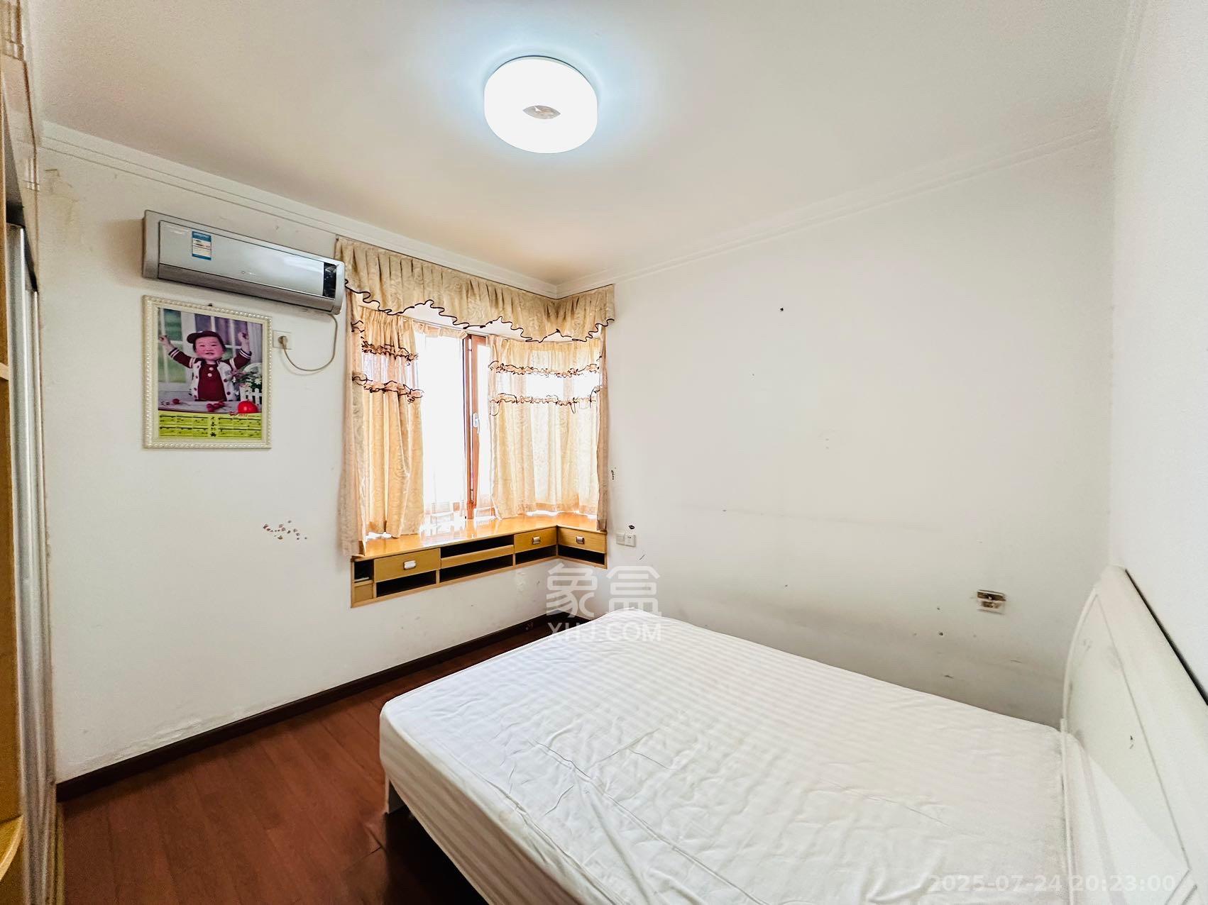 世嘉国际华城 2室2厅1卫 2300.0元/月 世嘉国际华城 2室2厅1卫 2300.0元/月室内图