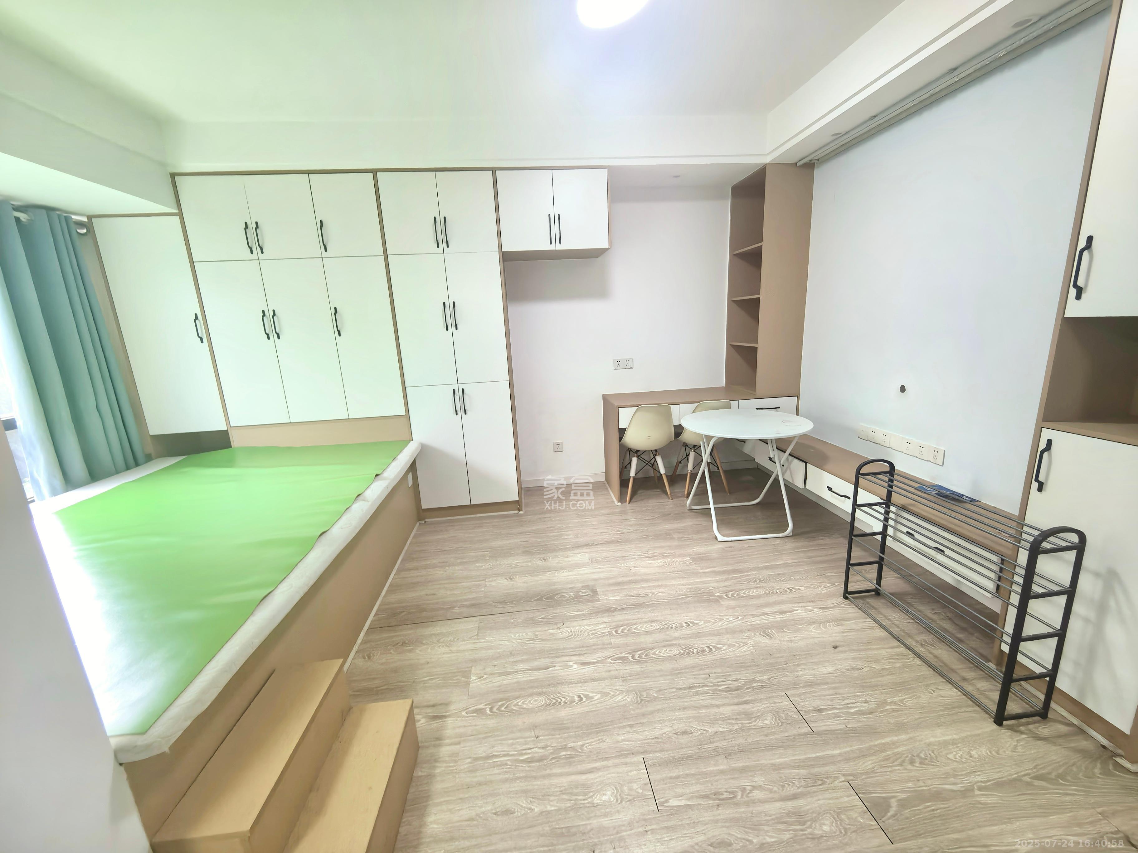 中信城市广场(中信新城一期) 1室1厅1卫 1400.0元/月 中信城市广场(中信新城一期) 1室1厅1卫 1400.0元/月室内图