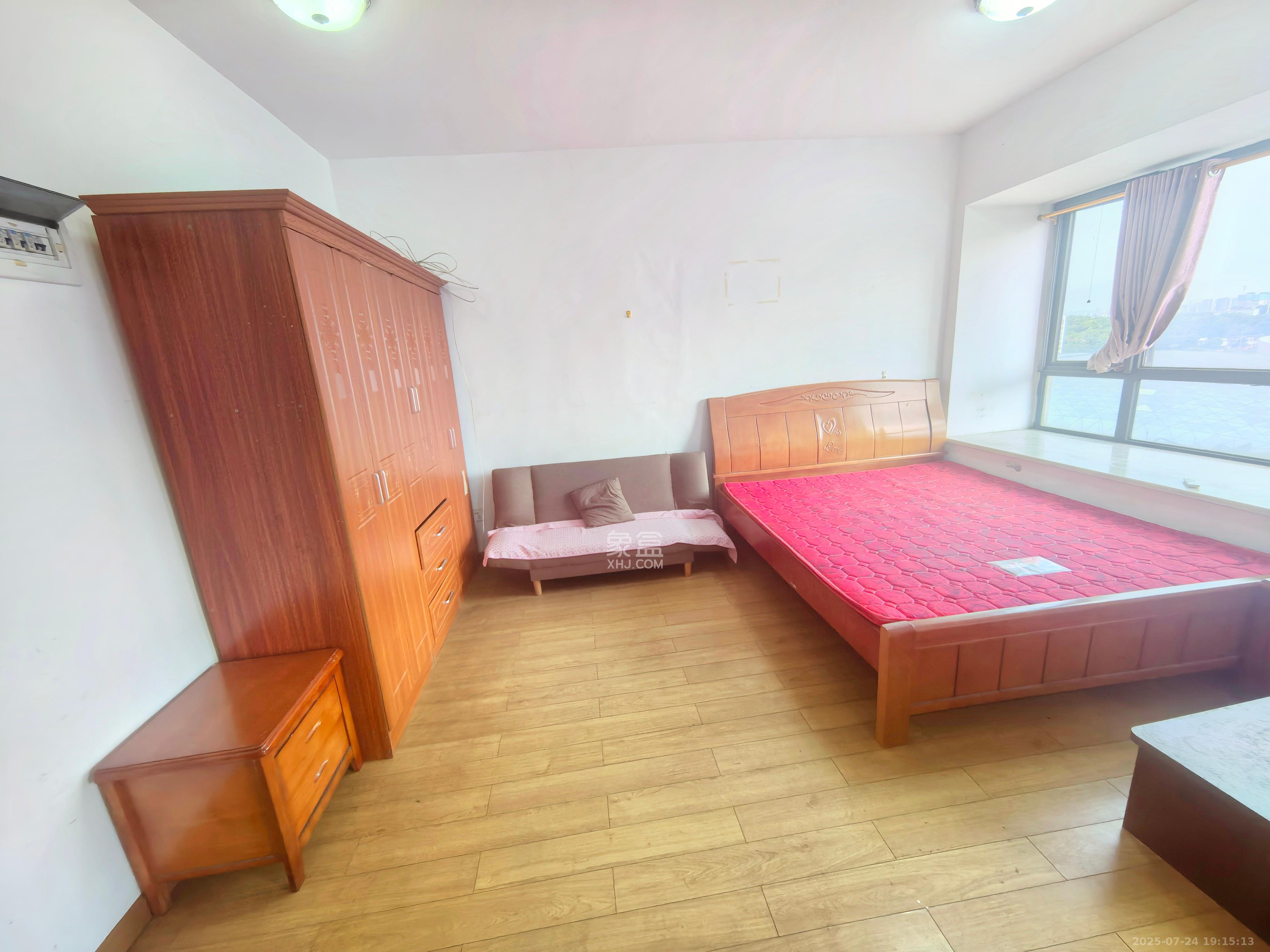 中信城市广场（中信新城一期）  1室1厅1卫   1200.00元/月室内图