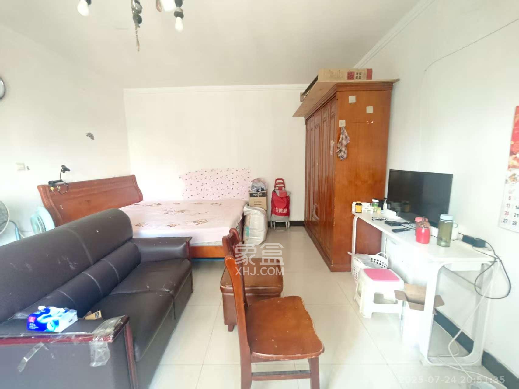 三和公寓 1室1厅1卫 1000.0元/月 三和公寓 1室1厅1卫 1000.0元/月室内图