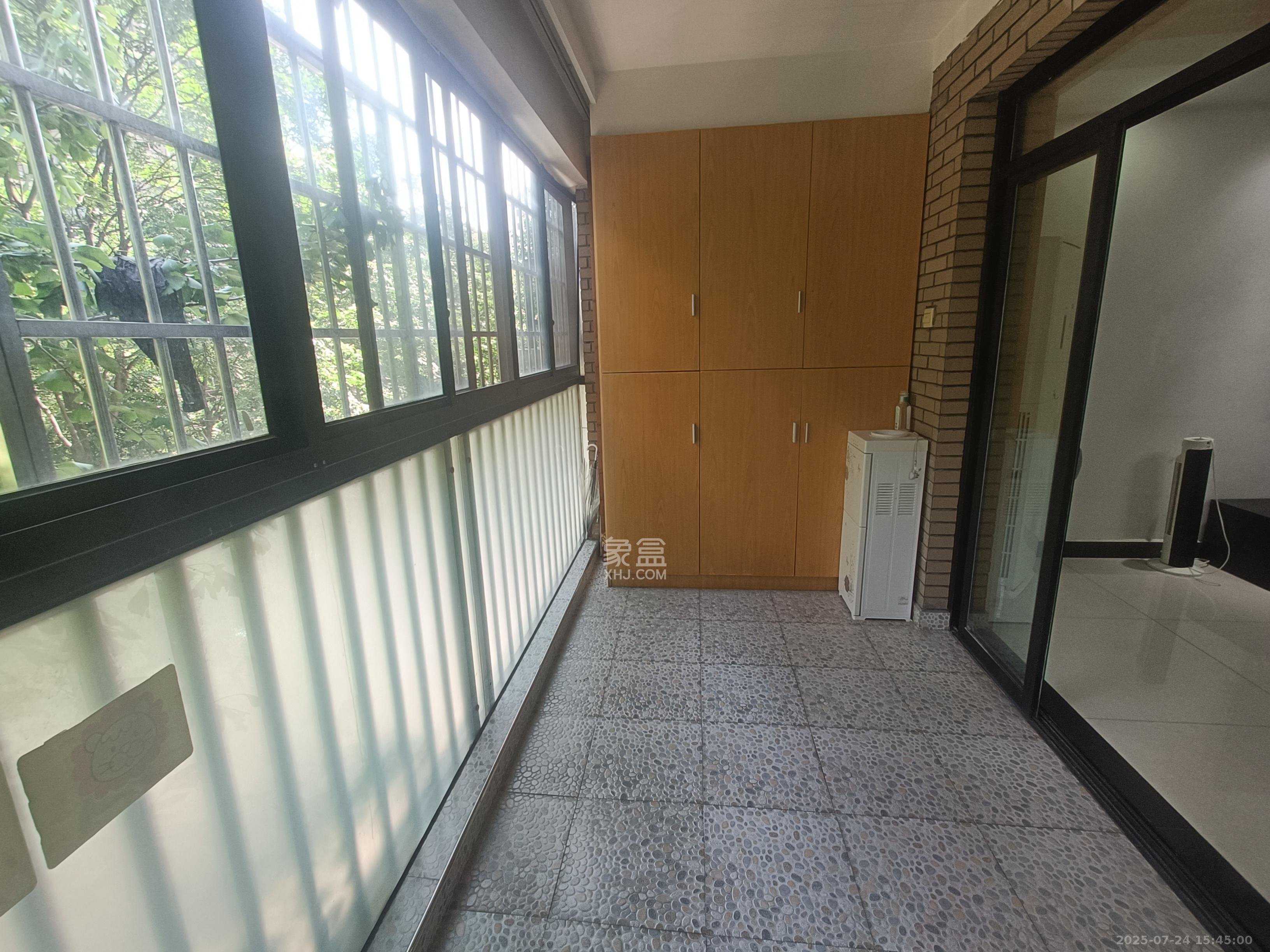 三江花中城 3室2厅2卫 2800.0元/月 三江花中城 3室2厅2卫 2800.0元/月室内图