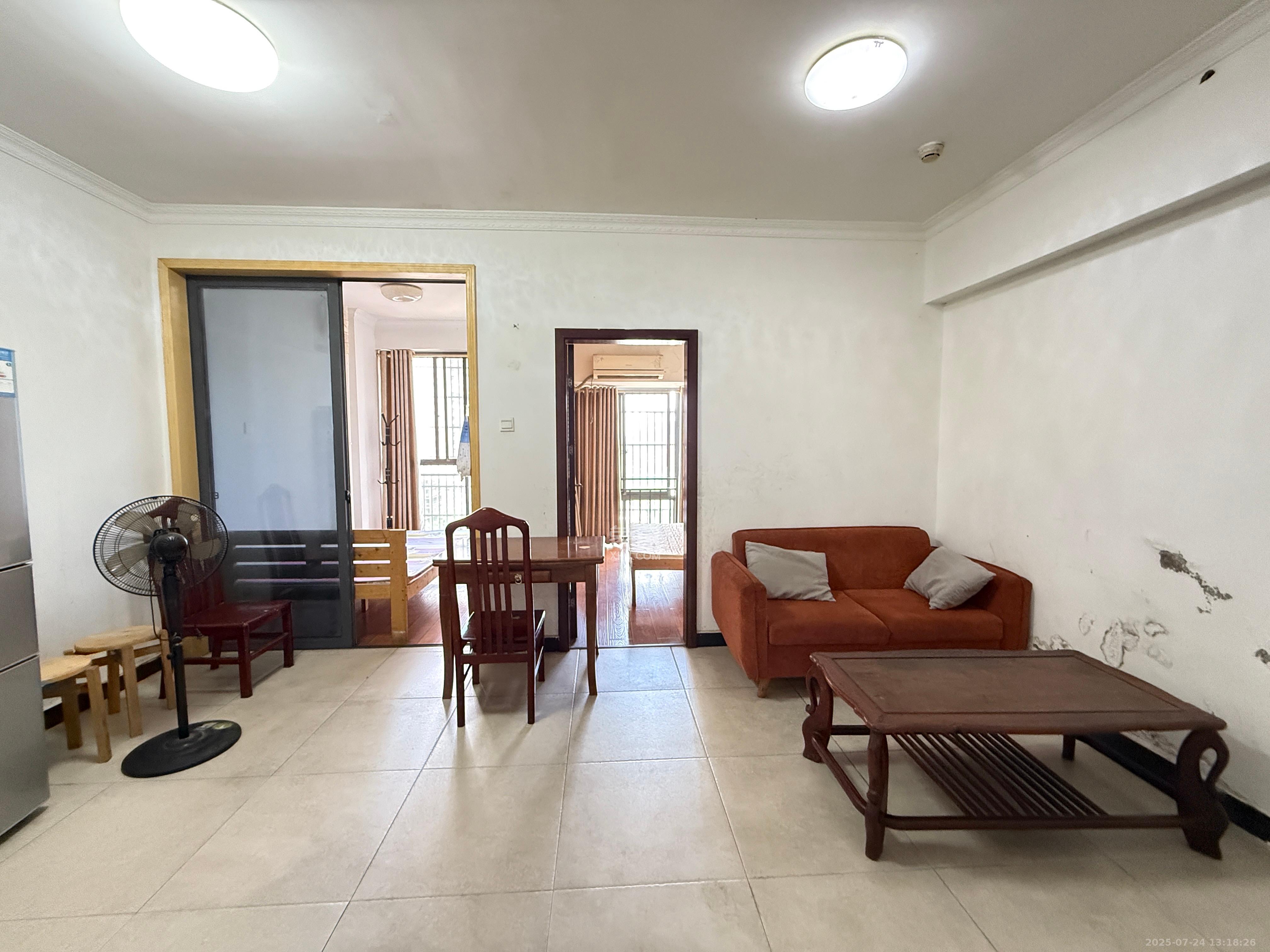 时代公馆 1室1厅1卫 1600.0元/月 时代公馆 1室1厅1卫 1600.0元/月室内图