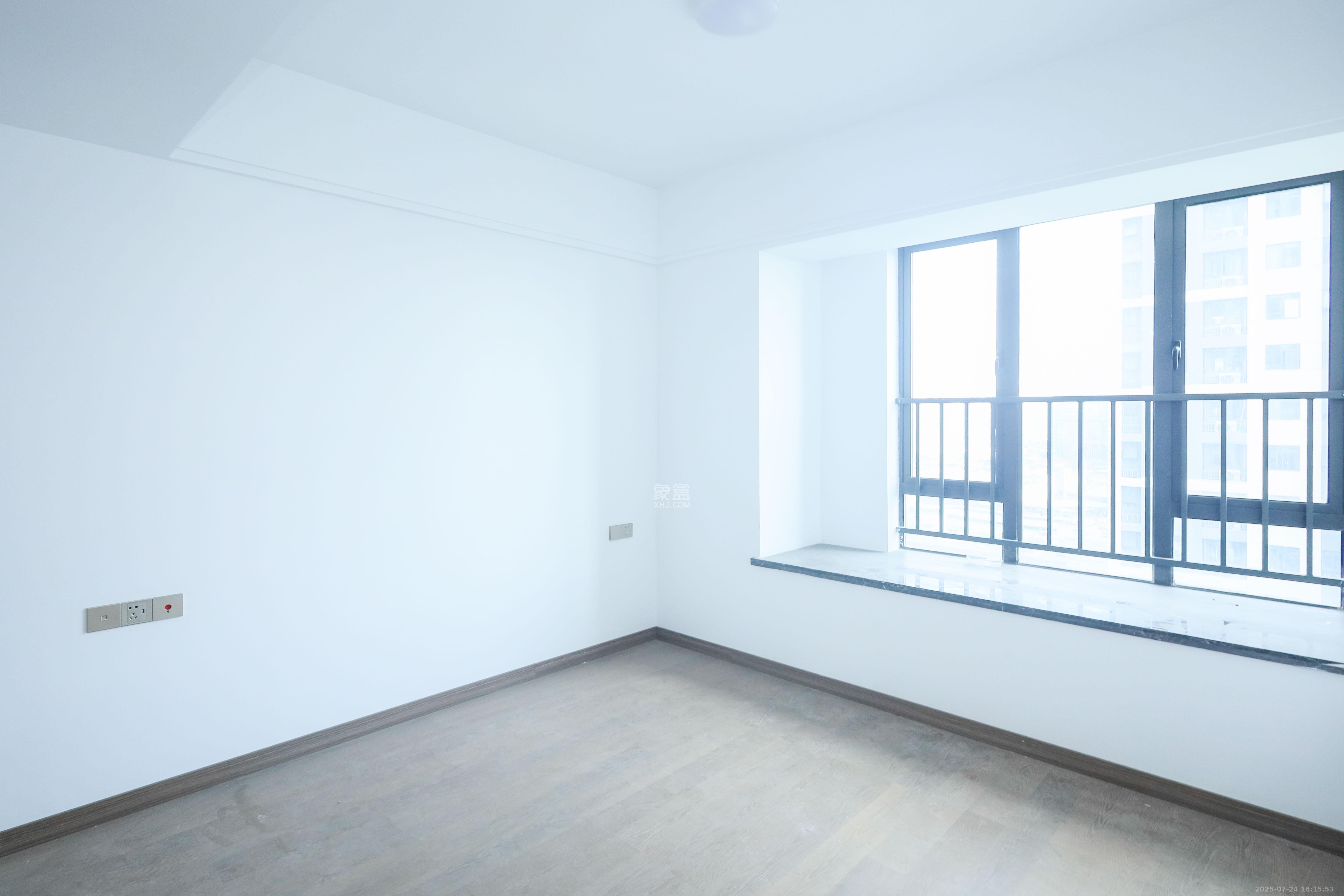 梅溪枫林  3室1厅1卫    108.0万 梅溪枫林  3室1厅1卫    108.0万卧室