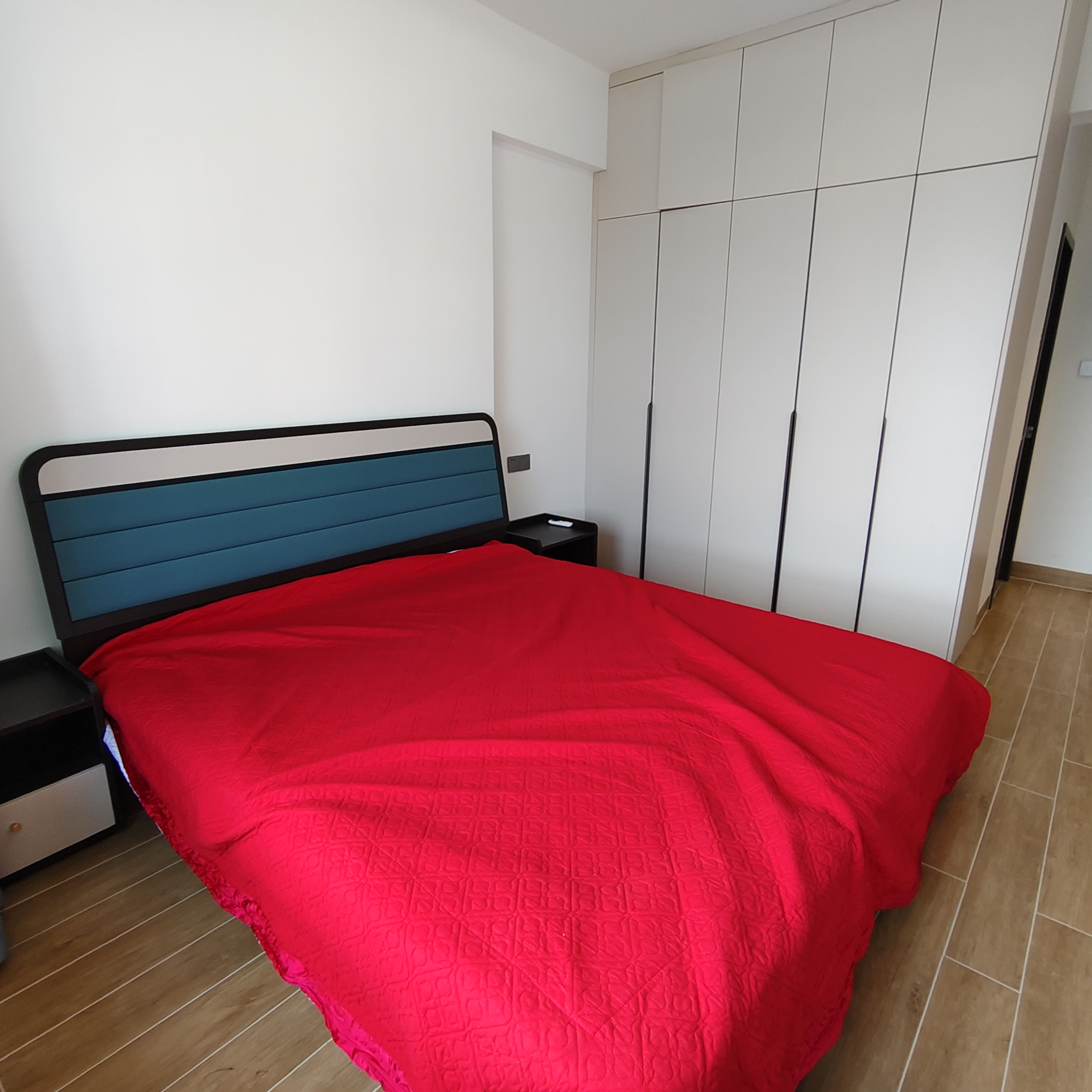 世茂璀璨滨江 3室2厅2卫 2599.0元/月 世茂璀璨滨江 3室2厅2卫 2599.0元/月室内图