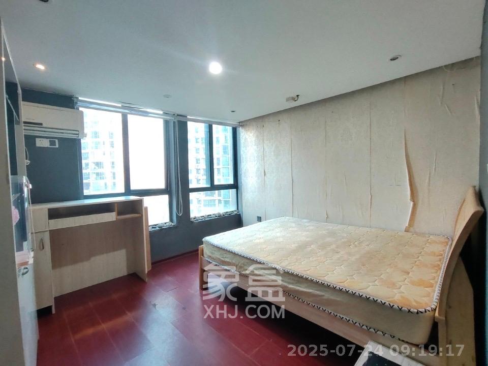 融圣国际 3室1厅1卫 2100.0元/月 融圣国际 3室1厅1卫 2100.0元/月室内图