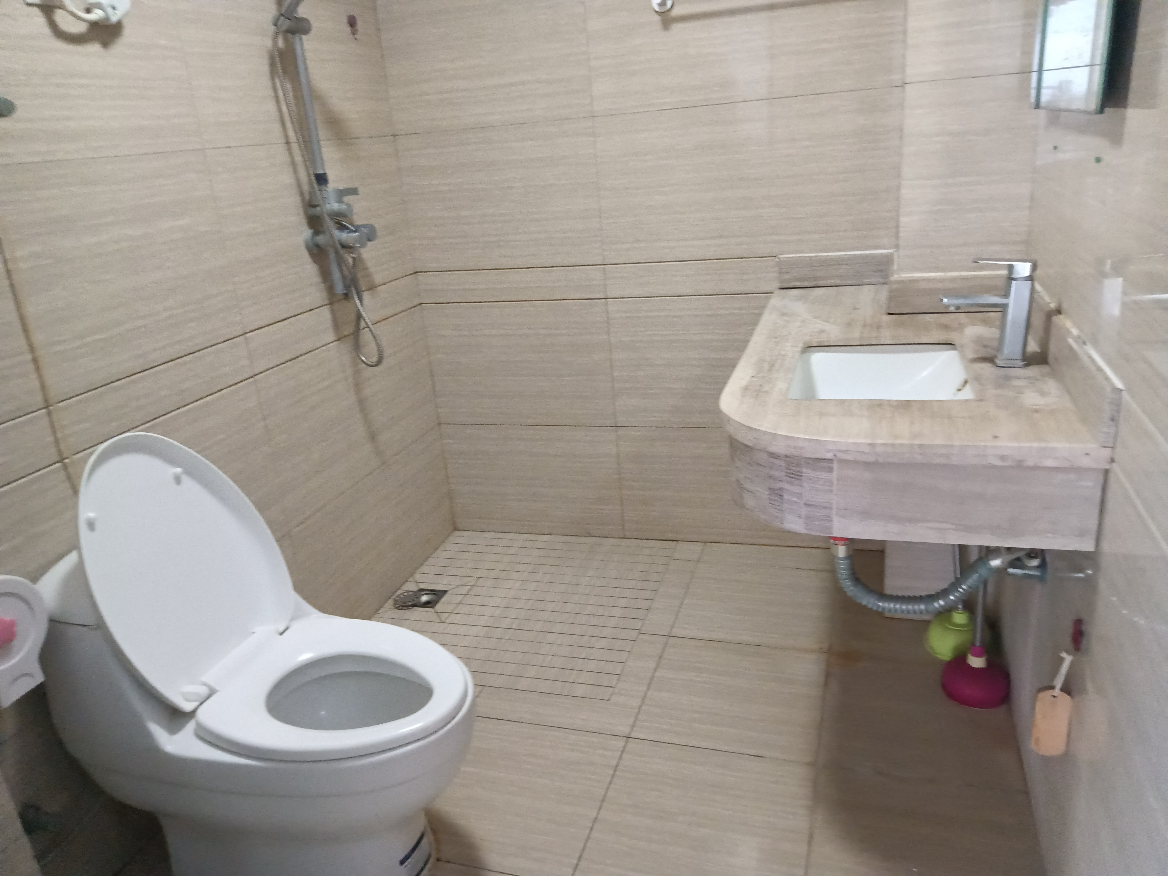 宝华海景 1室1厅1卫 2700.0元/月 宝华海景 1室1厅1卫 2700.0元/月室内图