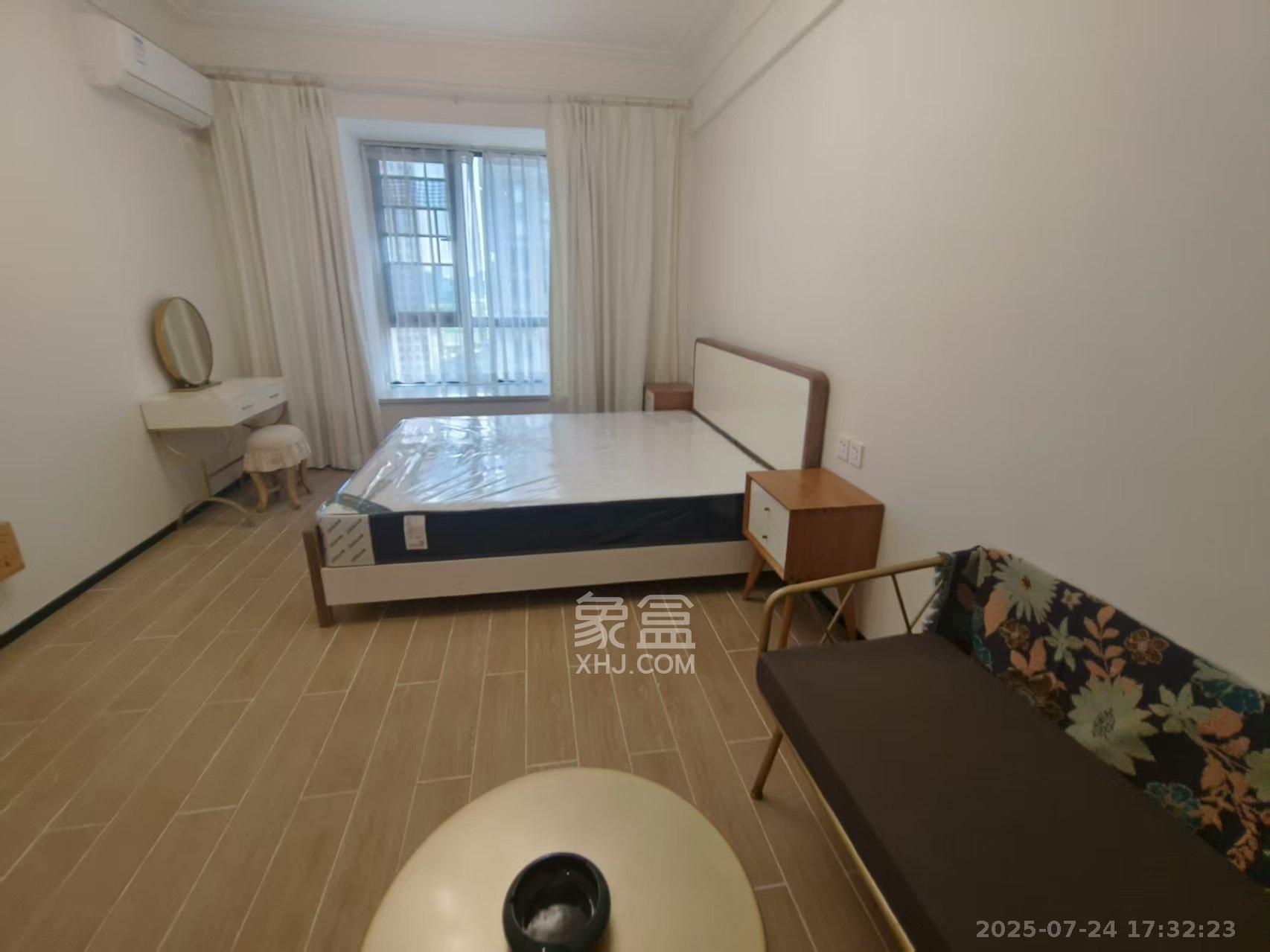 中海国际二期  1室1厅1卫    1200.0元/月 中海国际二期  1室1厅1卫    1200.0元/月室内图