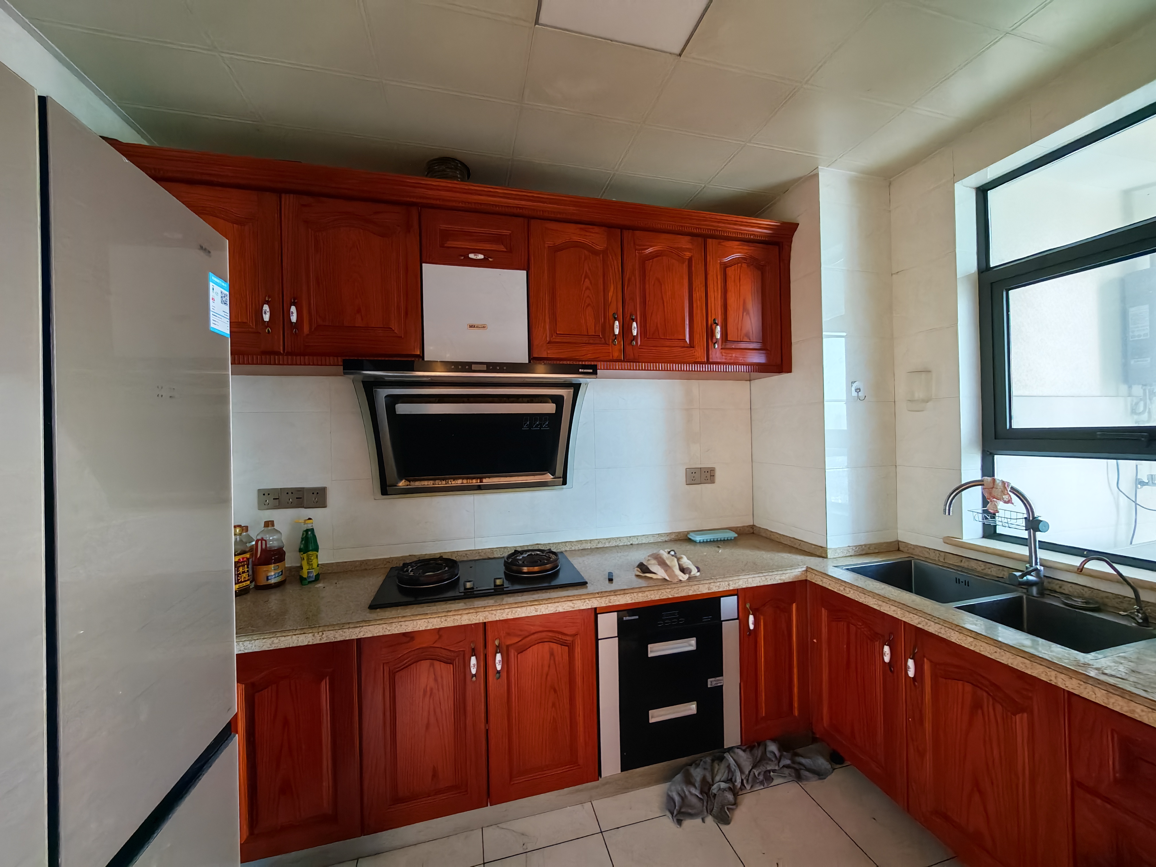 大同沁园  4室2厅2卫    2200.0元/月 大同沁园  4室2厅2卫    2200.0元/月室内图