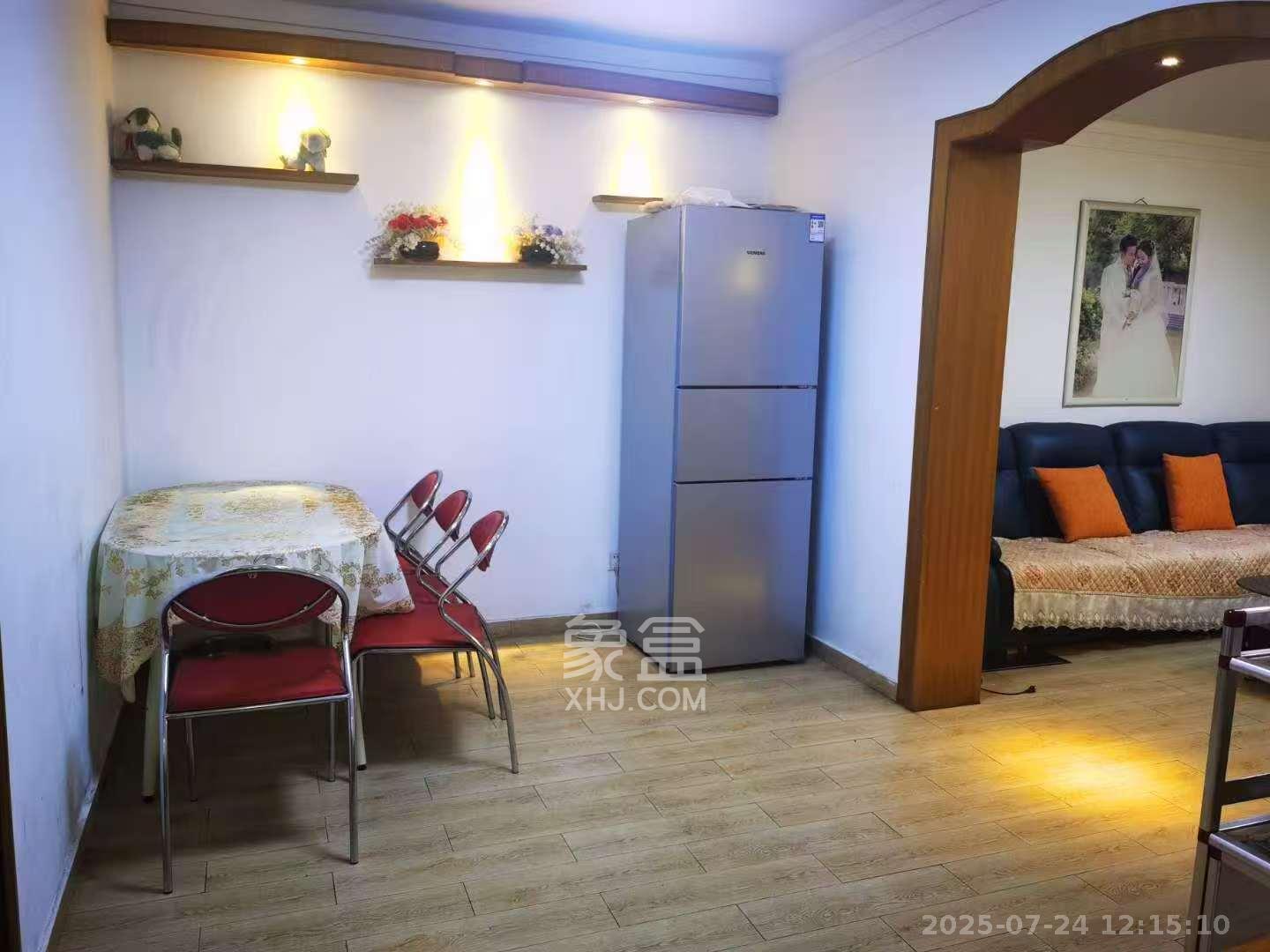 省水院宿舍 2室2厅1卫 2400.0元/月 省水院宿舍 2室2厅1卫 2400.0元/月室内图