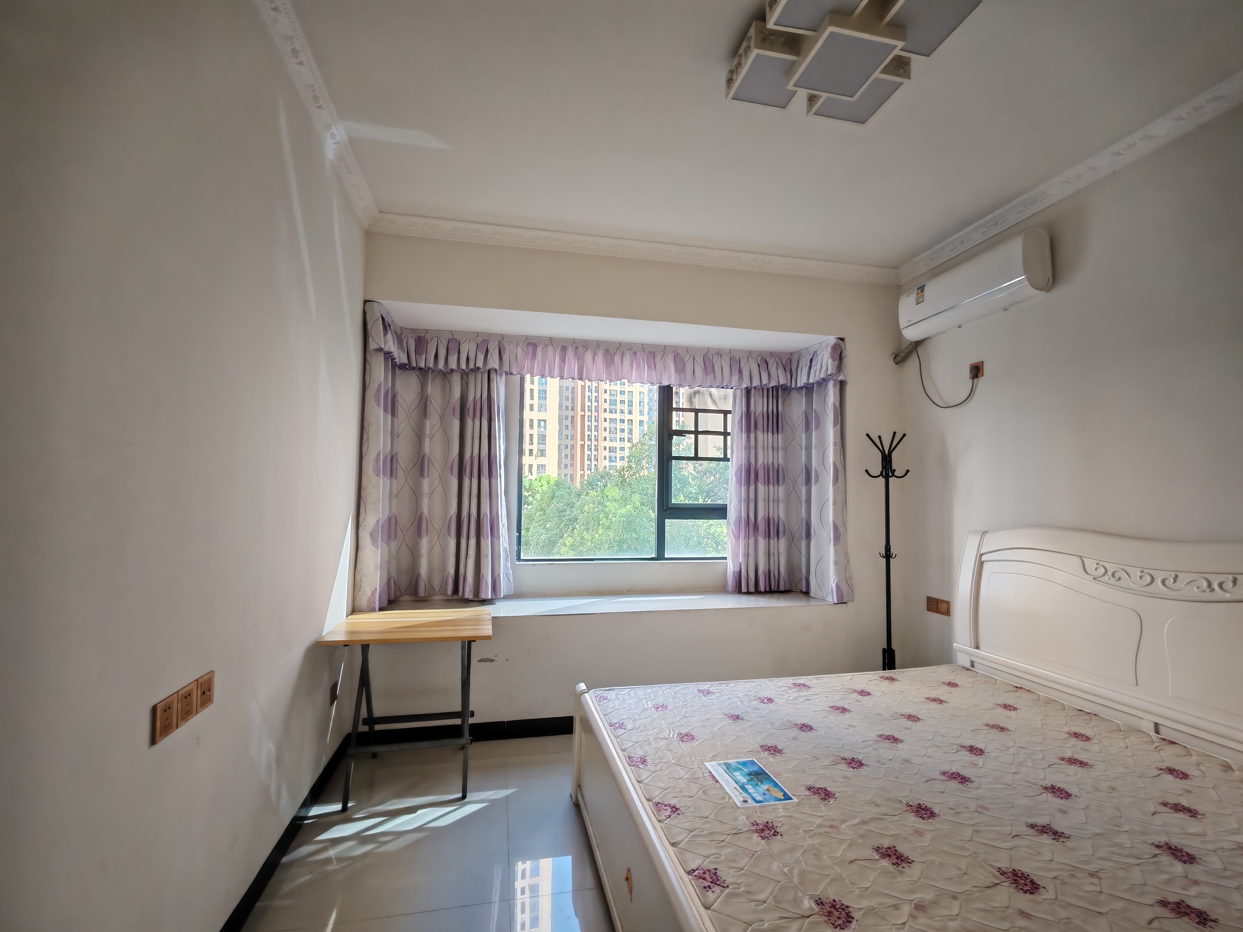 百弘学府城 3室2厅2卫 1600.0元/月 百弘学府城 3室2厅2卫 1600.0元/月室内图