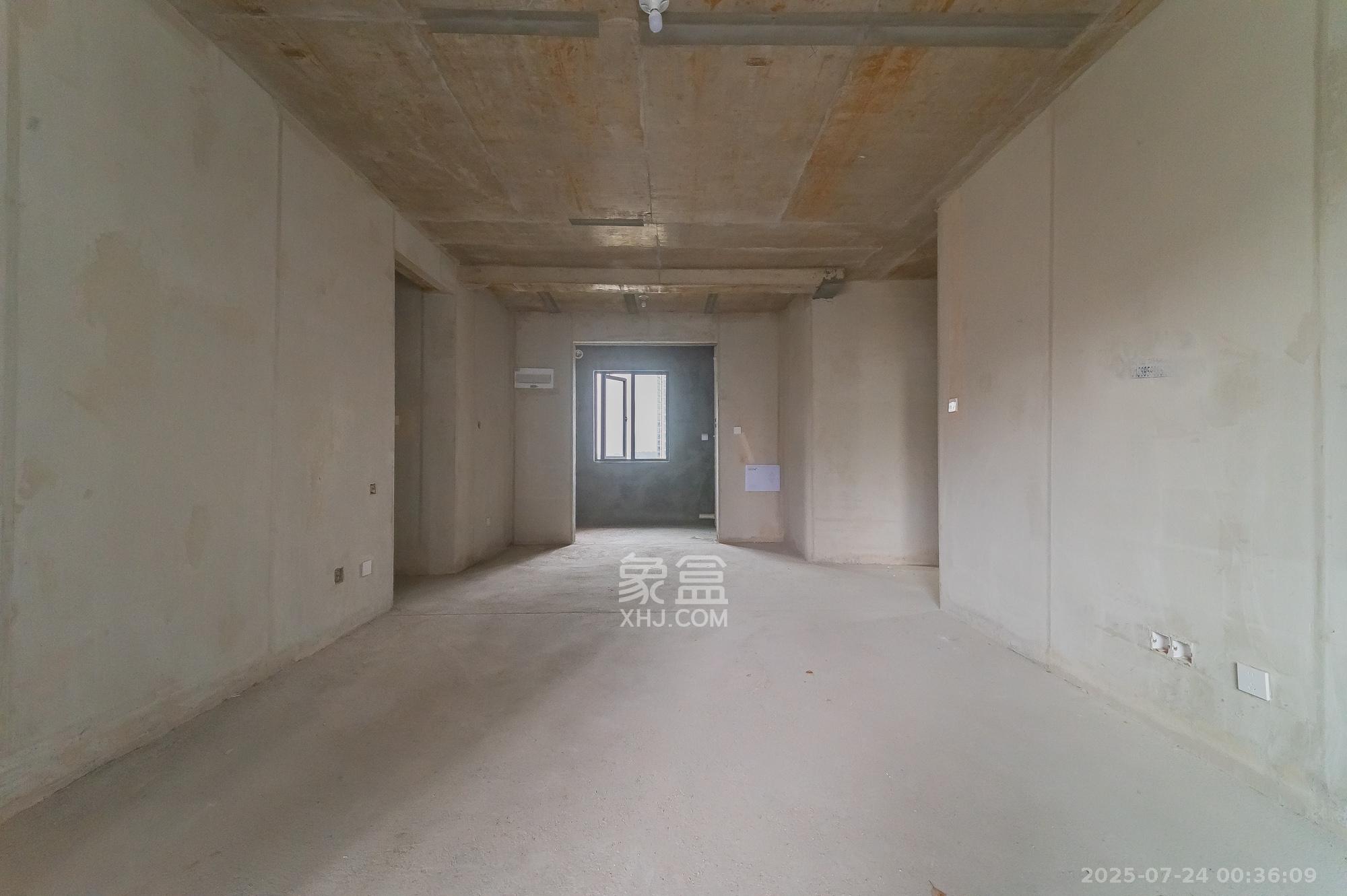 五矿万境松雅 4室2厅2卫 109.8万 五矿万境松雅 4室2厅2卫 109.8万客厅