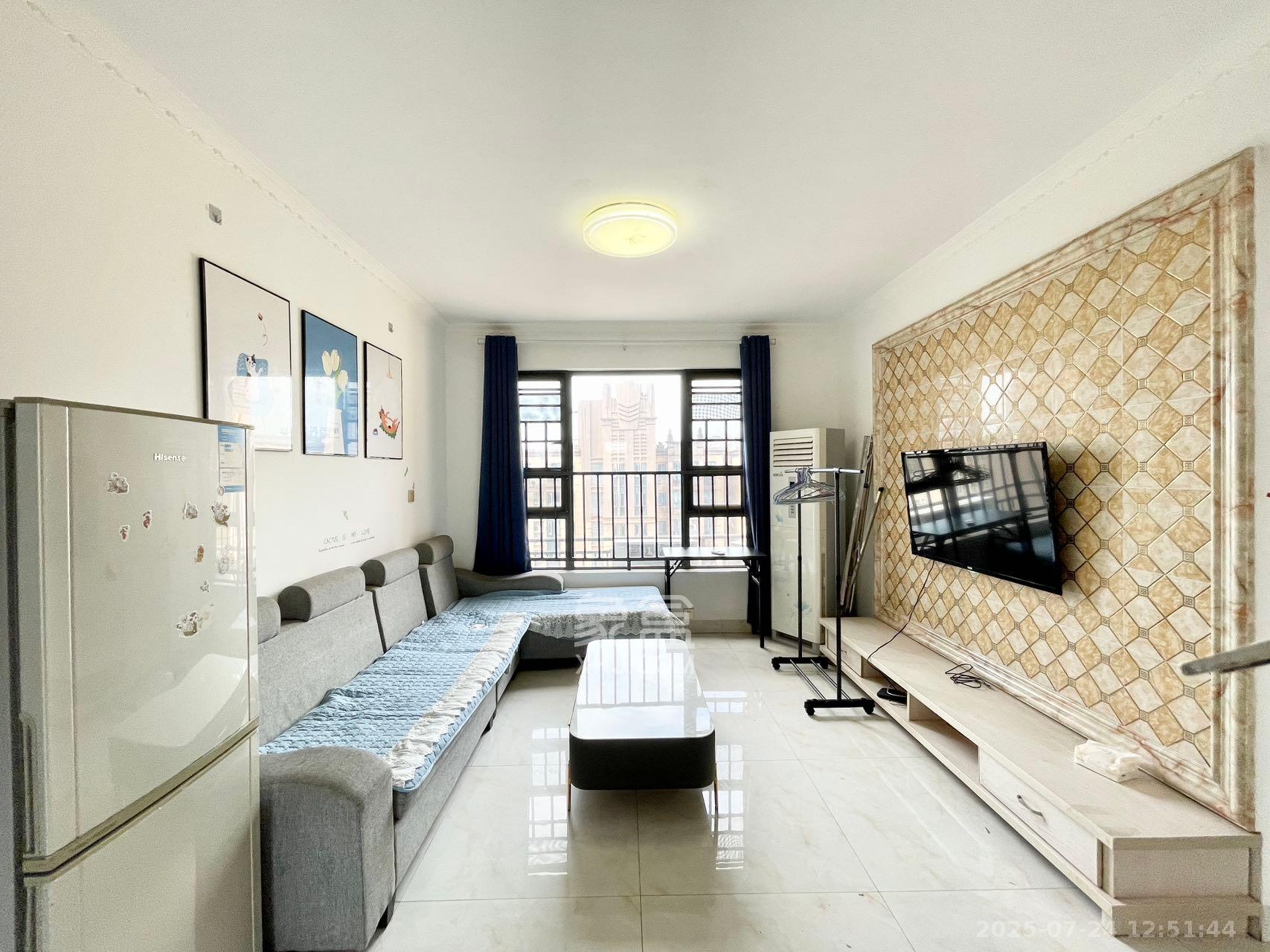 荣盛花语馨苑  4室2厅1卫    2100.0元/月 荣盛花语馨苑  4室2厅1卫    2100.0元/月室内图