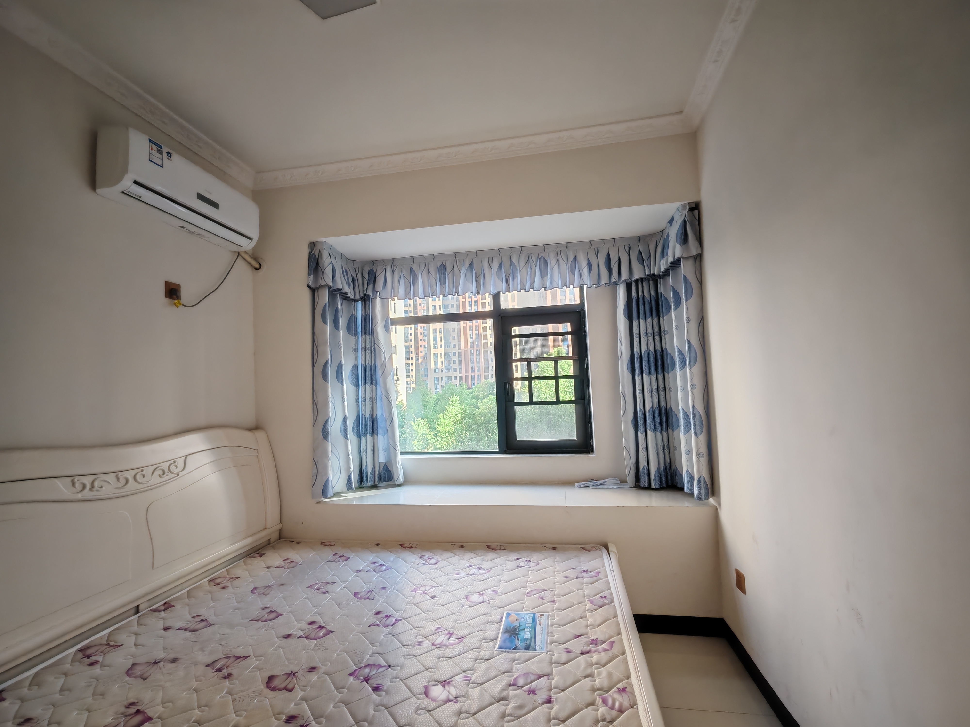 百弘学府城 3室2厅2卫 1600.0元/月 百弘学府城 3室2厅2卫 1600.0元/月室内图