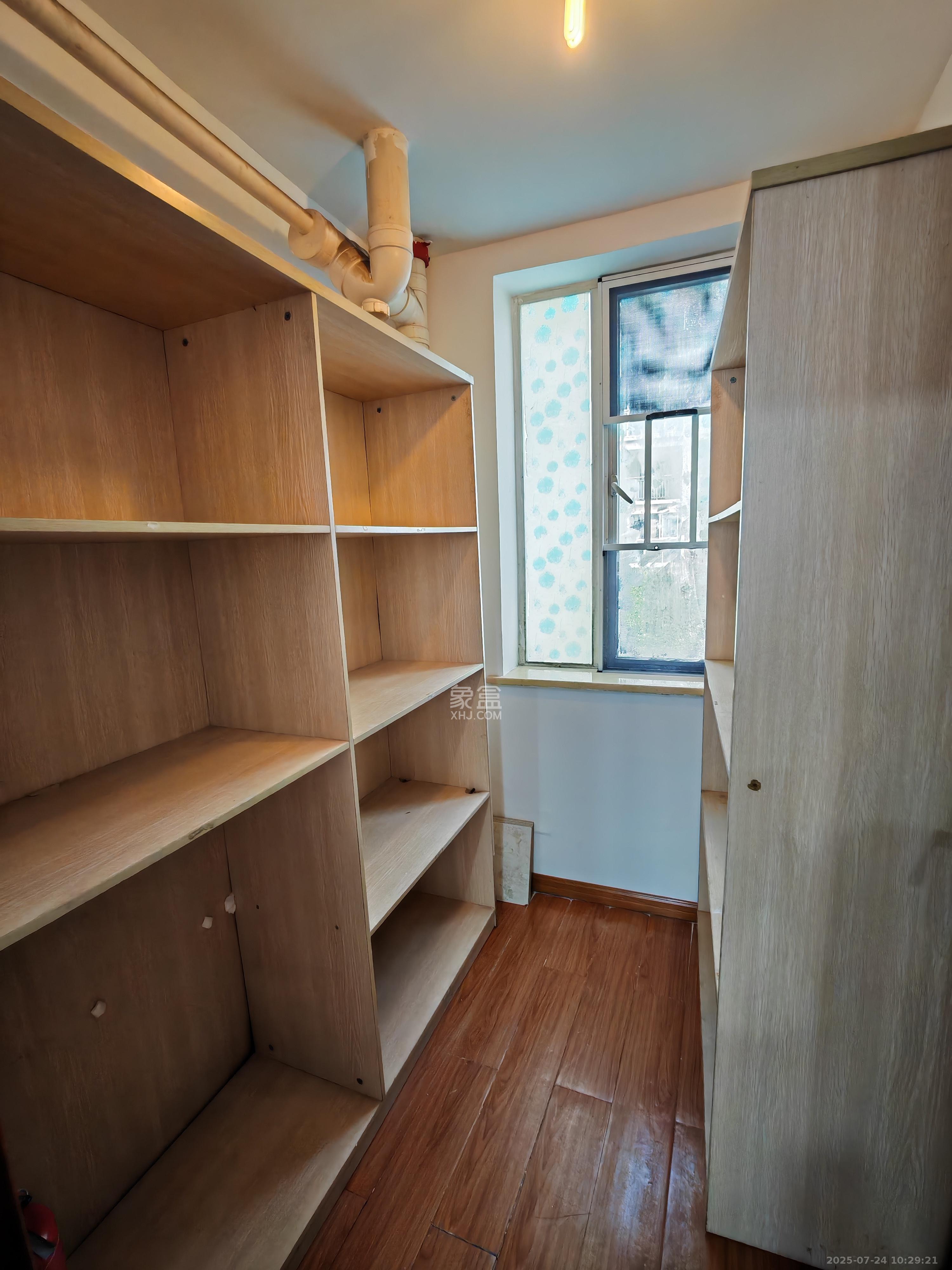 天鸿天府（天鸿中央大院）  3室2厅2卫    2800.0元/月室内图