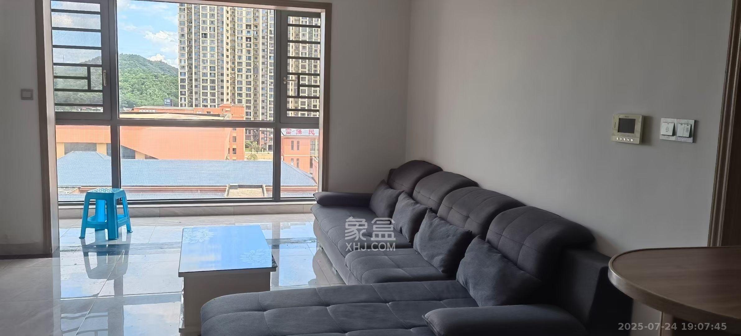 联丰苑 1室0厅0卫 2300.0元/月 联丰苑 1室0厅0卫 2300.0元/月室内图