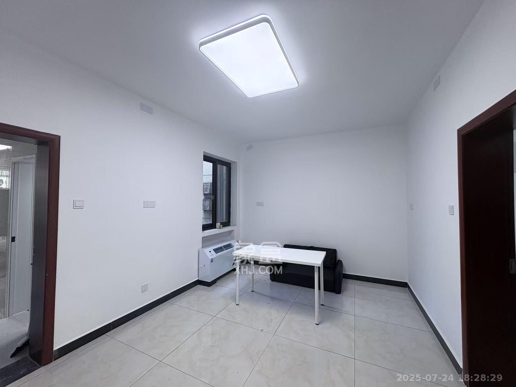 杏林小区 3室2厅1卫 2500.0元/月 杏林小区 3室2厅1卫 2500.0元/月室内图