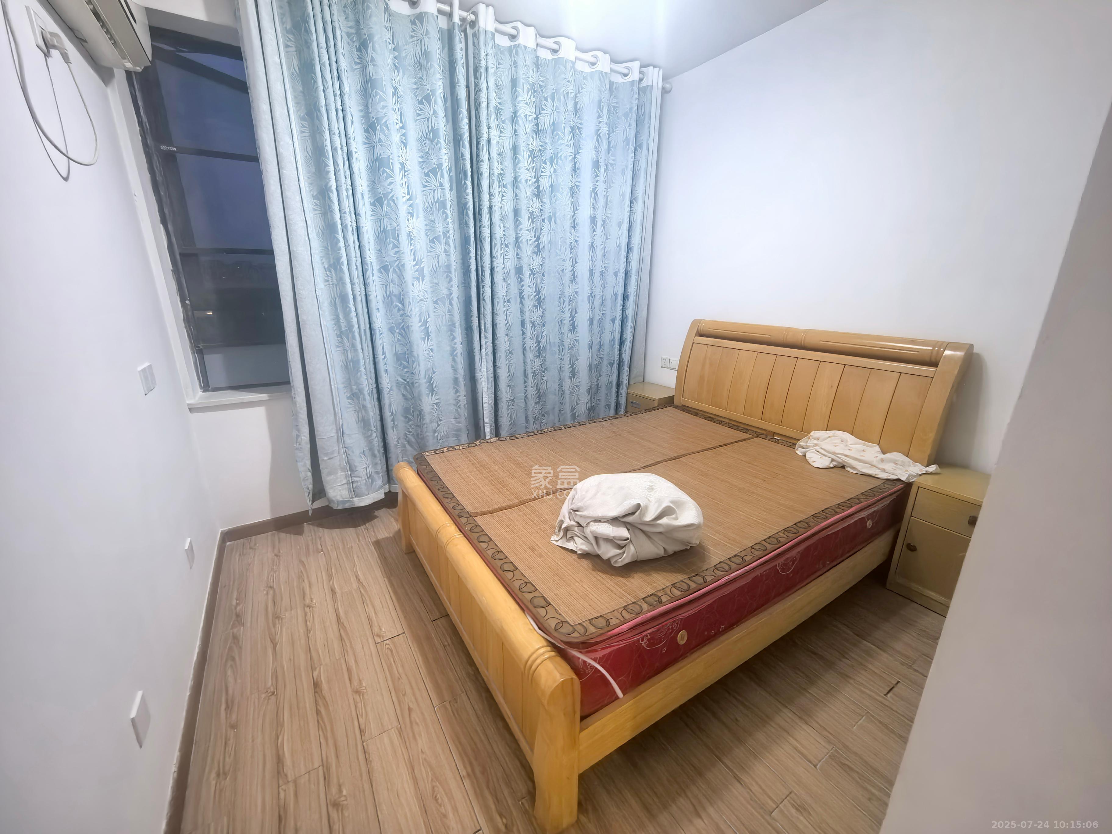 中信文化广场(中信新城二期) 3室2厅1卫 1800.0元/月 中信文化广场(中信新城二期) 3室2厅1卫 1800.0元/月室内图