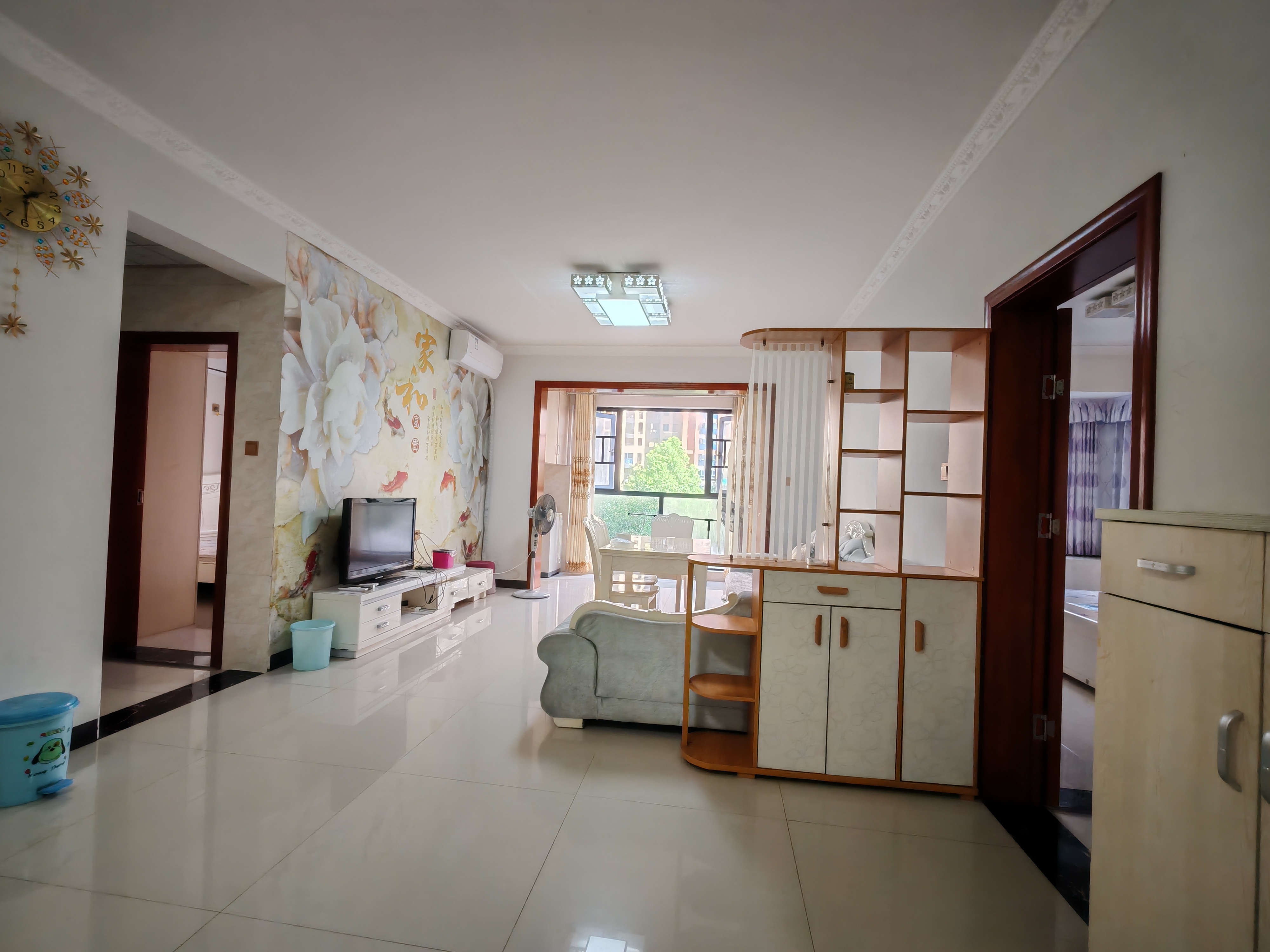 百弘学府城  3室2厅2卫   1600.00元/月室内图