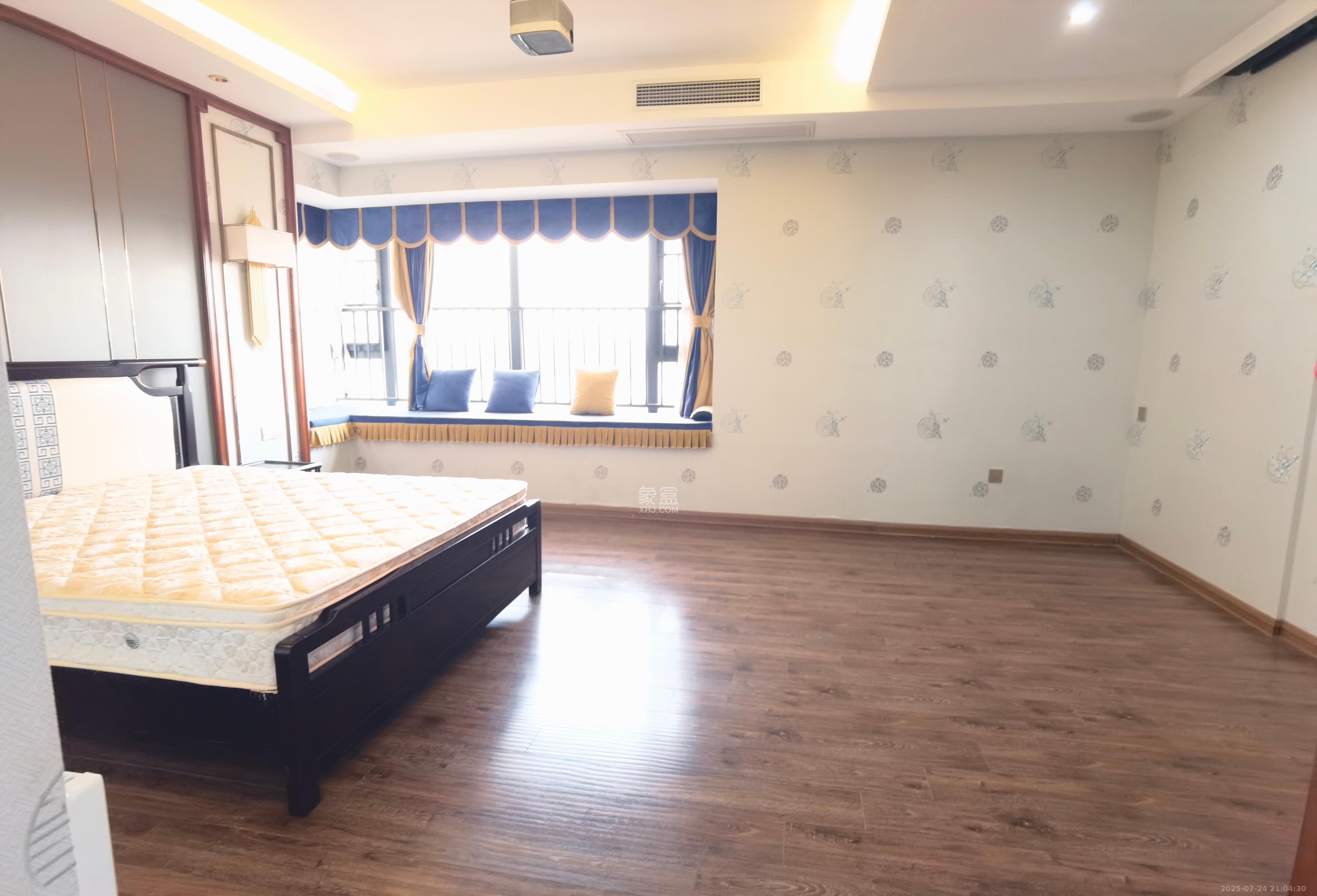 碧桂园威尼斯城  4室2厅1卫    8000.0元/月 碧桂园威尼斯城  4室2厅1卫    8000.0元/月室内图