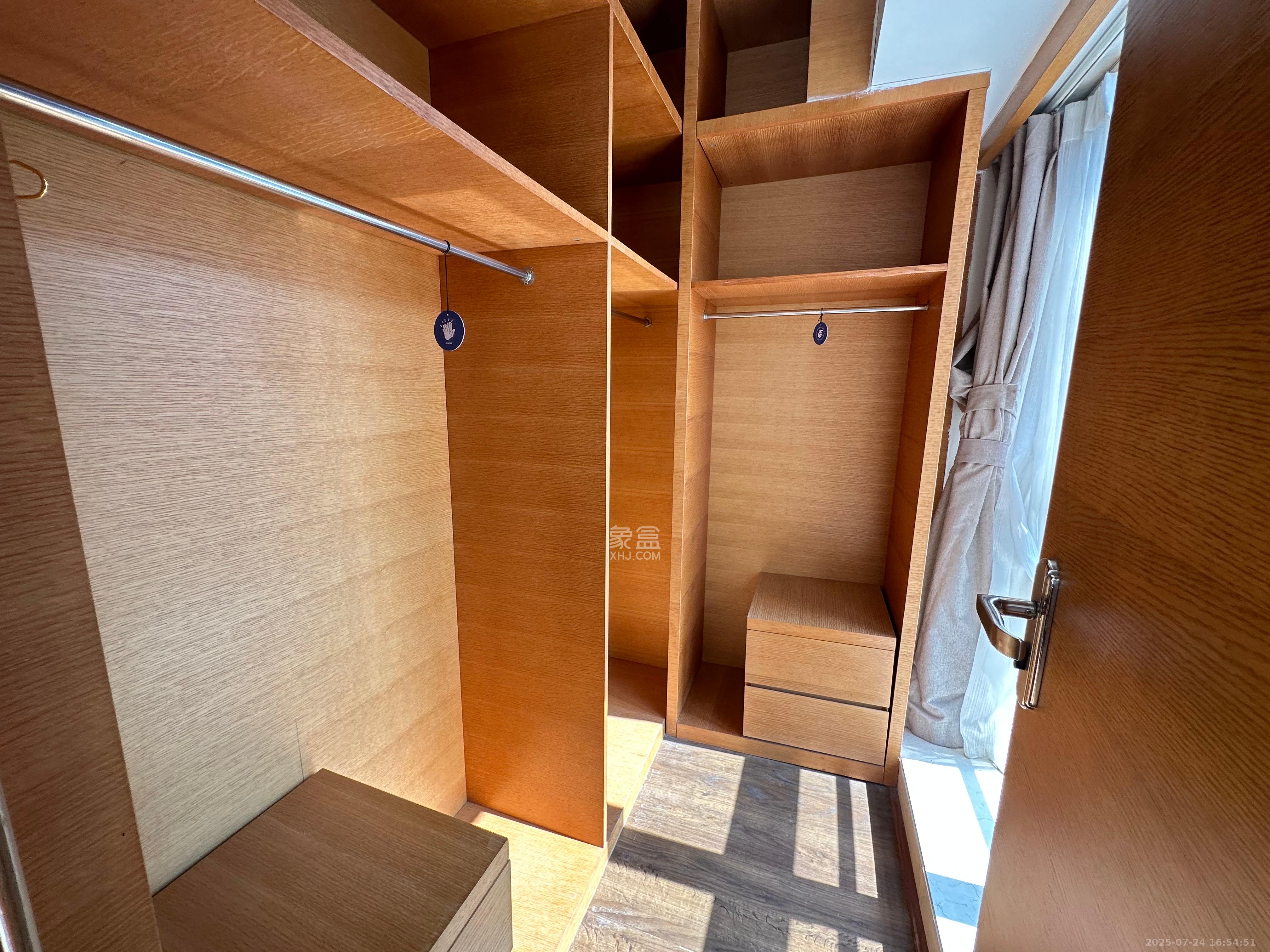 泊富公寓(泊富国际广场) 2室2厅1卫 3800.0元/月 泊富公寓(泊富国际广场) 2室2厅1卫 3800.0元/月室内图