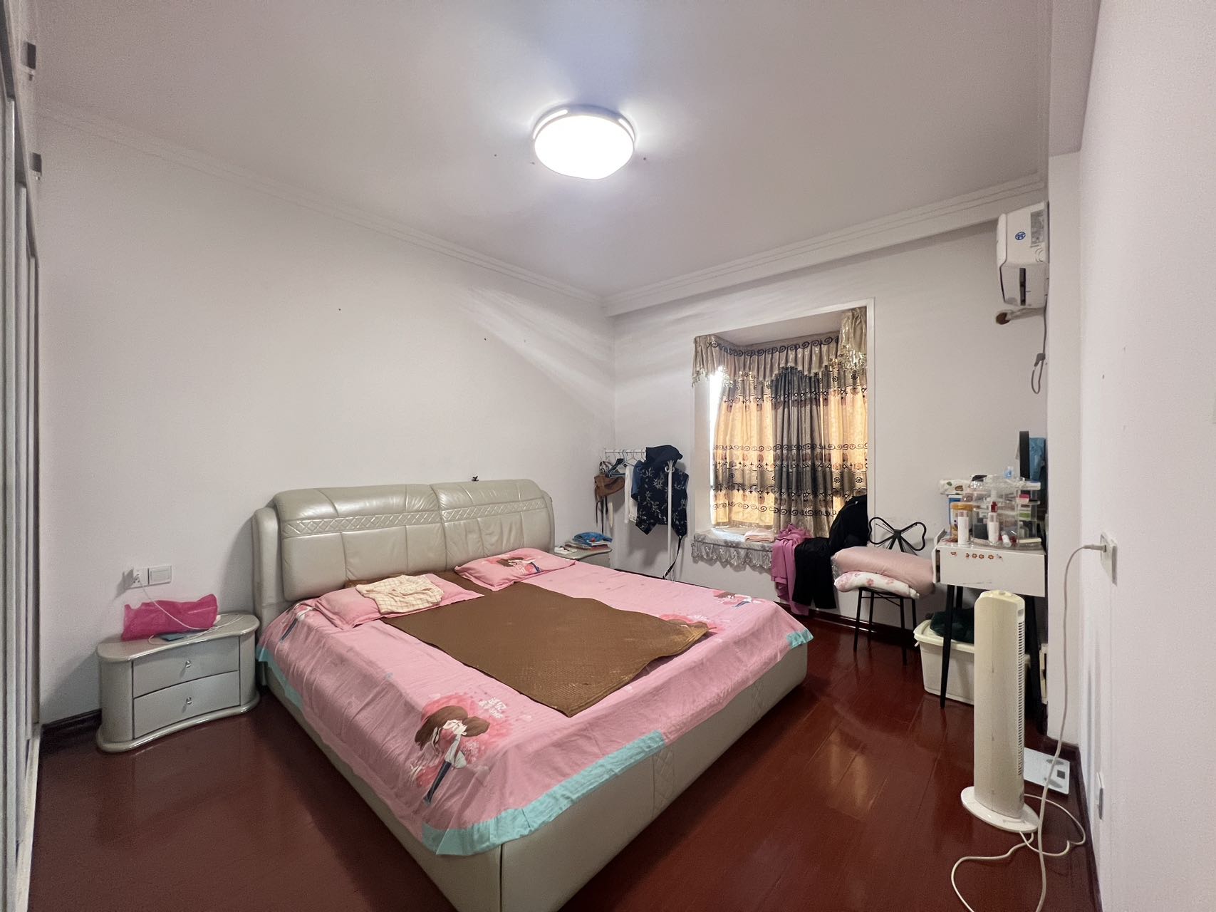 鸿泰国际 2室2厅1卫 1680.0元/月 鸿泰国际 2室2厅1卫 1680.0元/月室内图