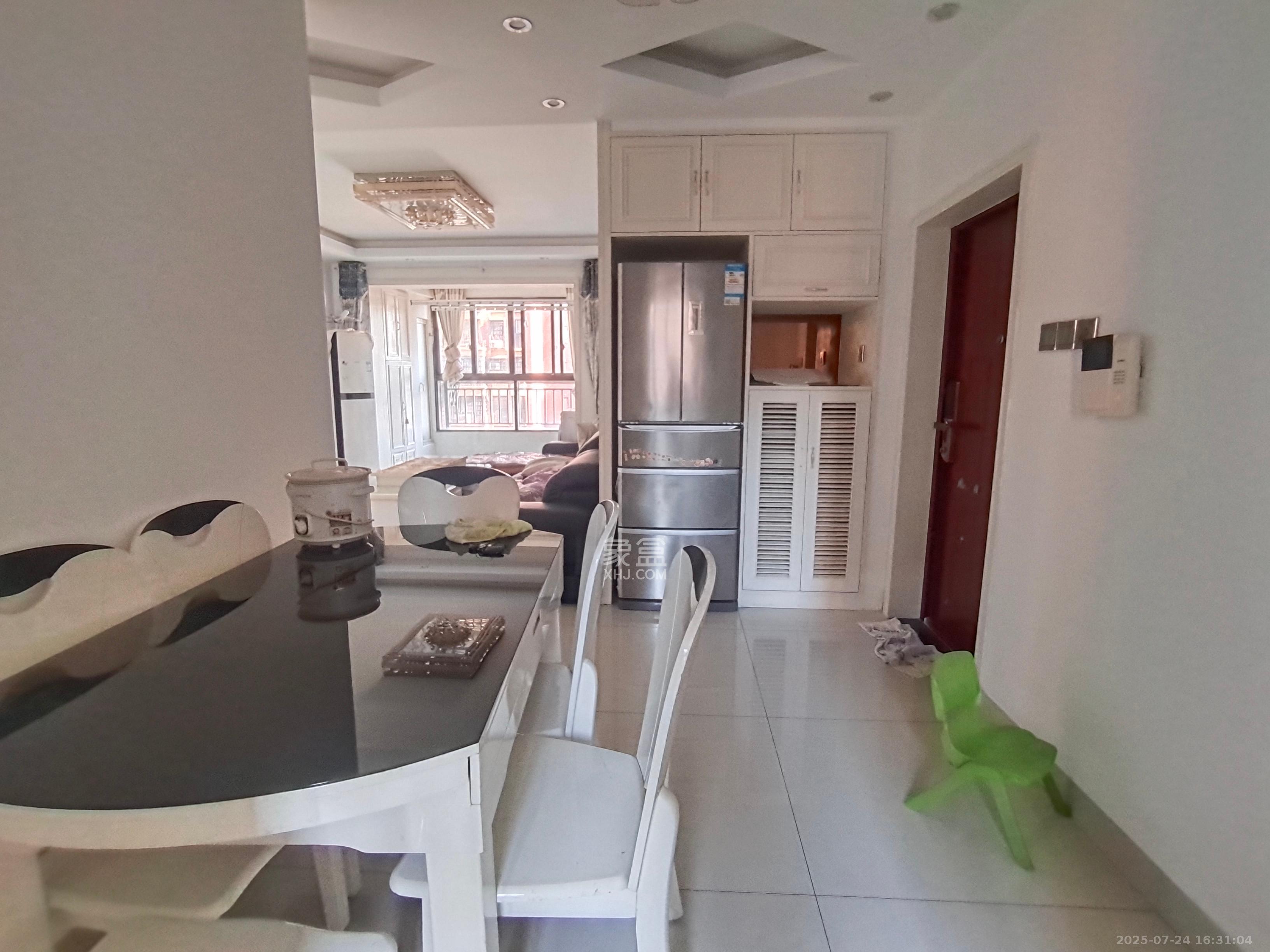 新城国际花都 3室2厅1卫 1700.0元/月 新城国际花都 3室2厅1卫 1700.0元/月室内图