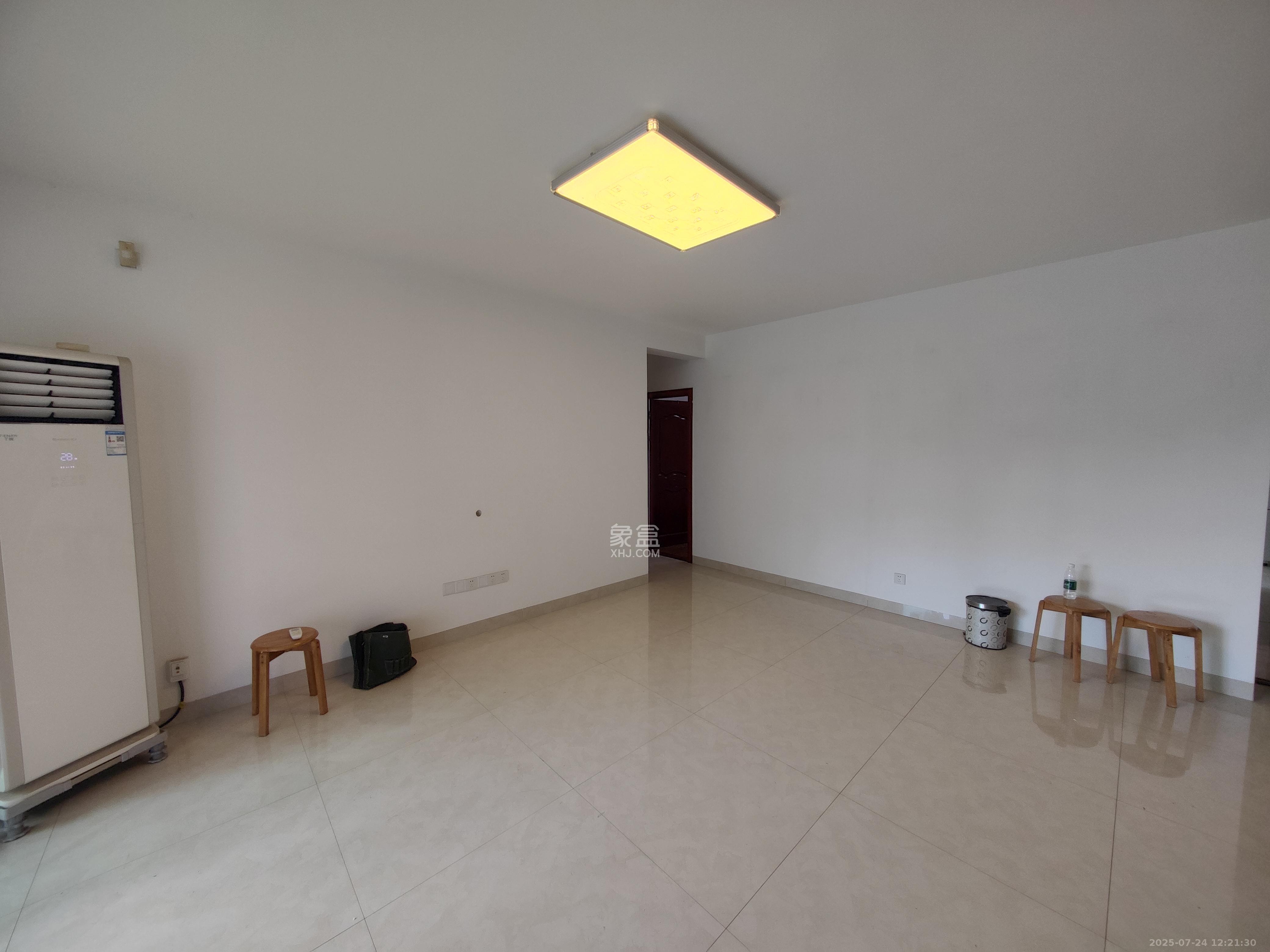 天健芙蓉盛世一期 3室2厅2卫 3500.0元/月 天健芙蓉盛世一期 3室2厅2卫 3500.0元/月室内图