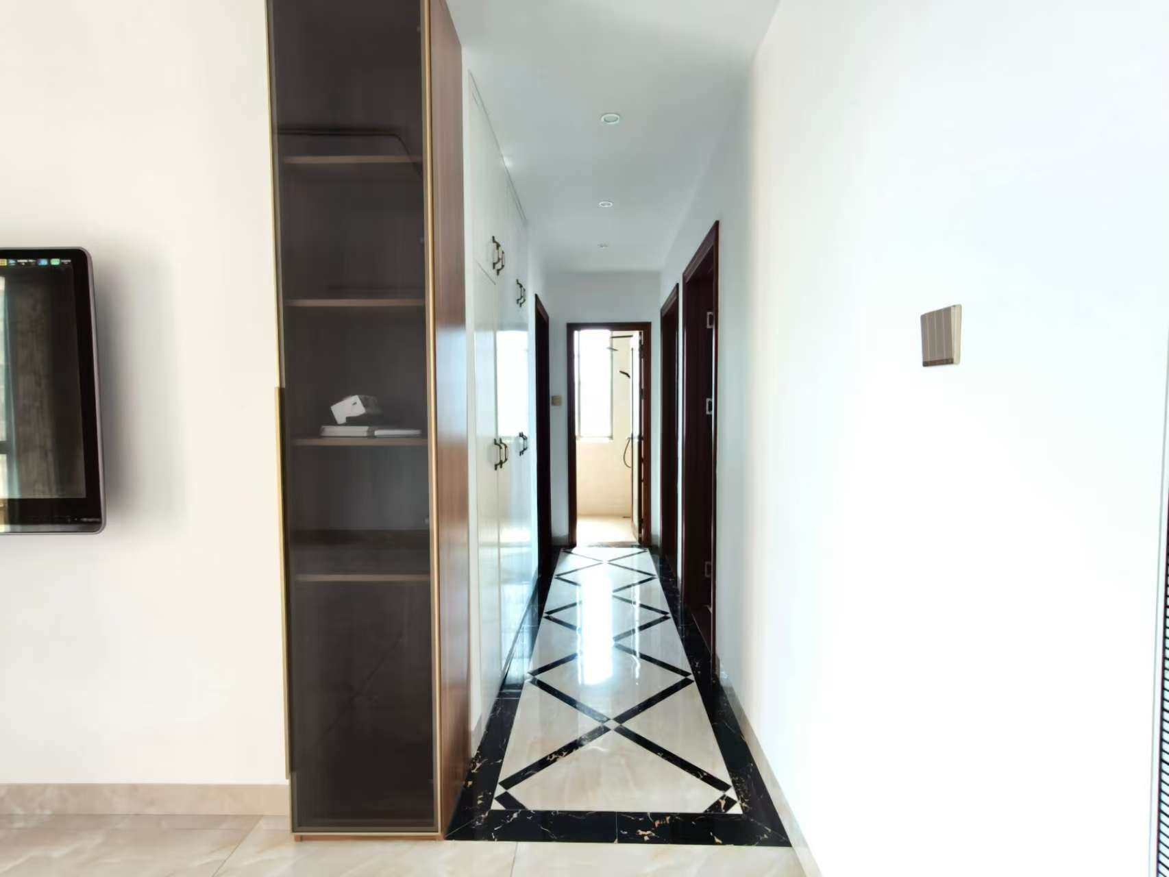 凤凰明珠  3室2厅2卫    155.0万 凤凰明珠  3室2厅2卫    155.0万室内图