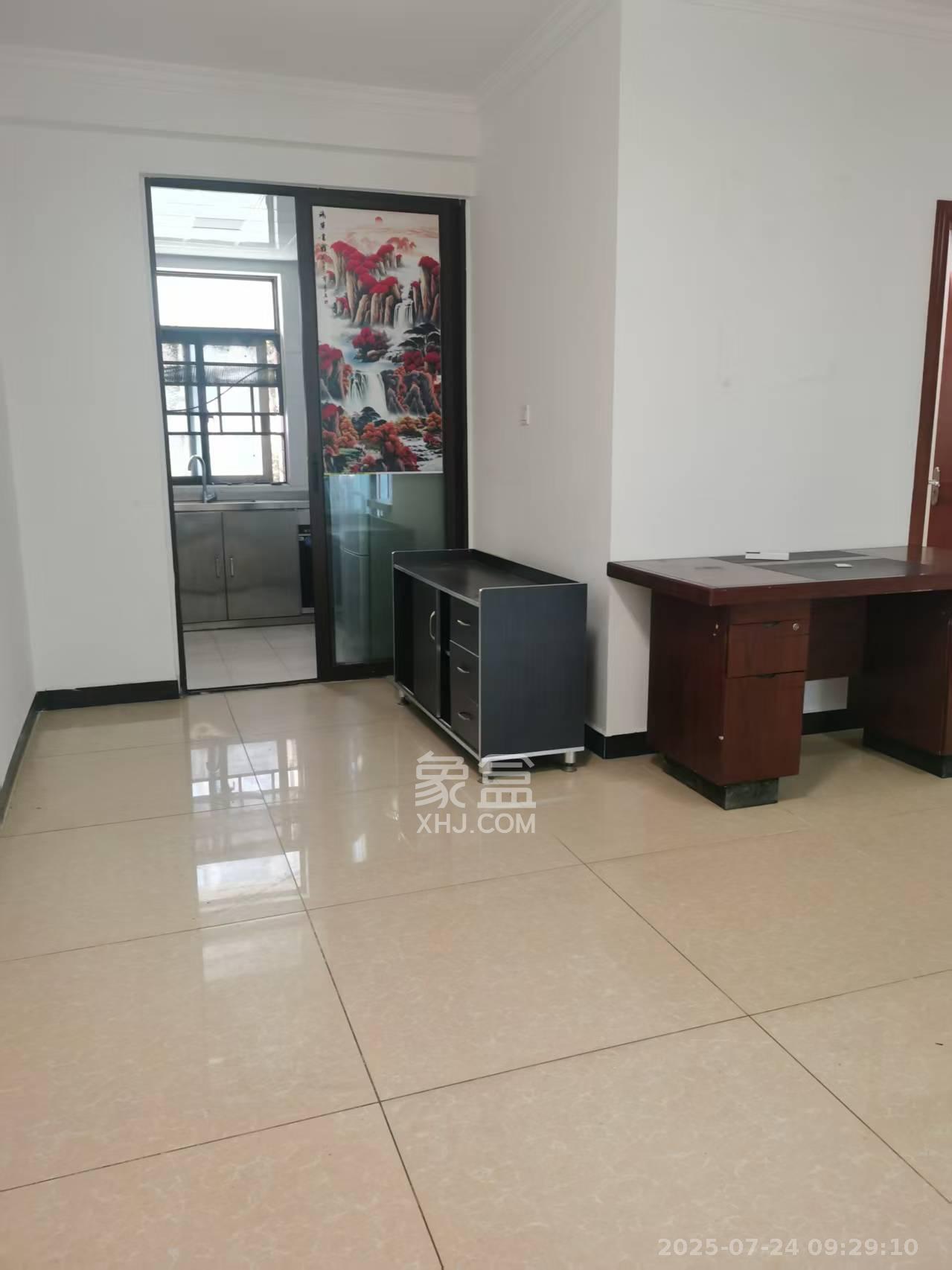 天下一家  3室2厅1卫    2400.0元/月 天下一家  3室2厅1卫    2400.0元/月户型图