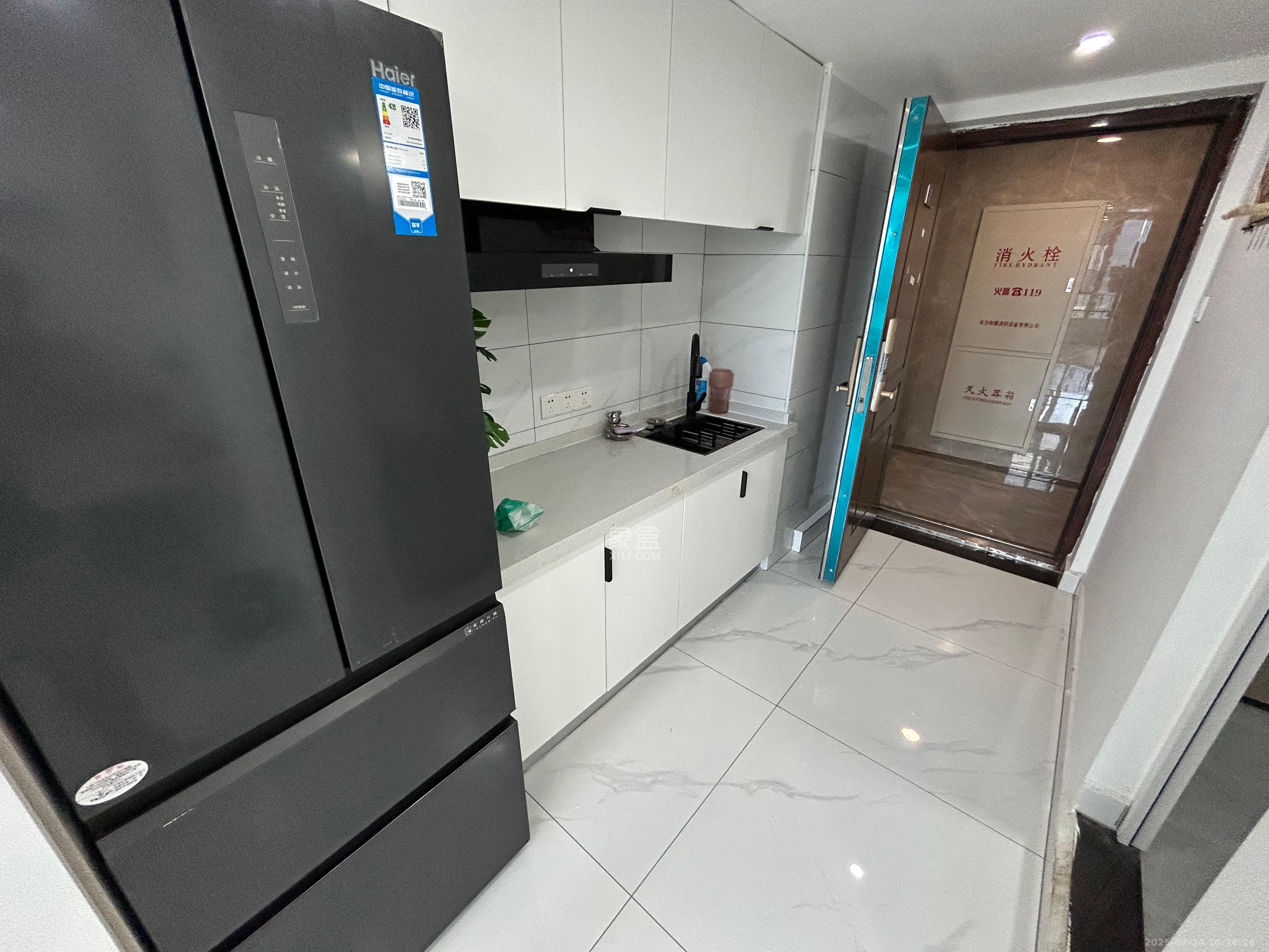 梅溪湖金茂湾  1室1厅1卫   2000.00元/月室内图