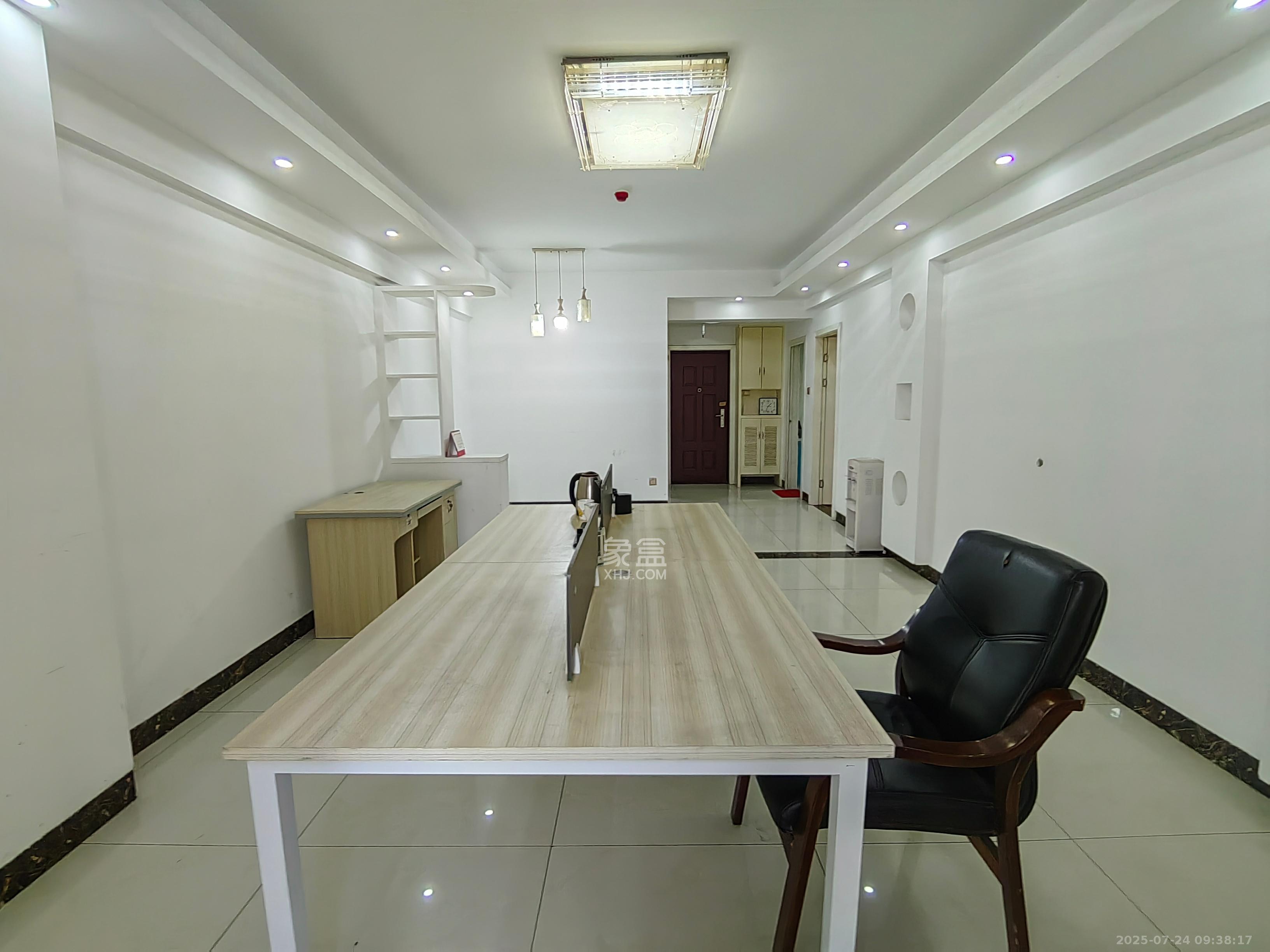 步行街大厦 2室2厅1卫 2300.0元/月 步行街大厦 2室2厅1卫 2300.0元/月室内图